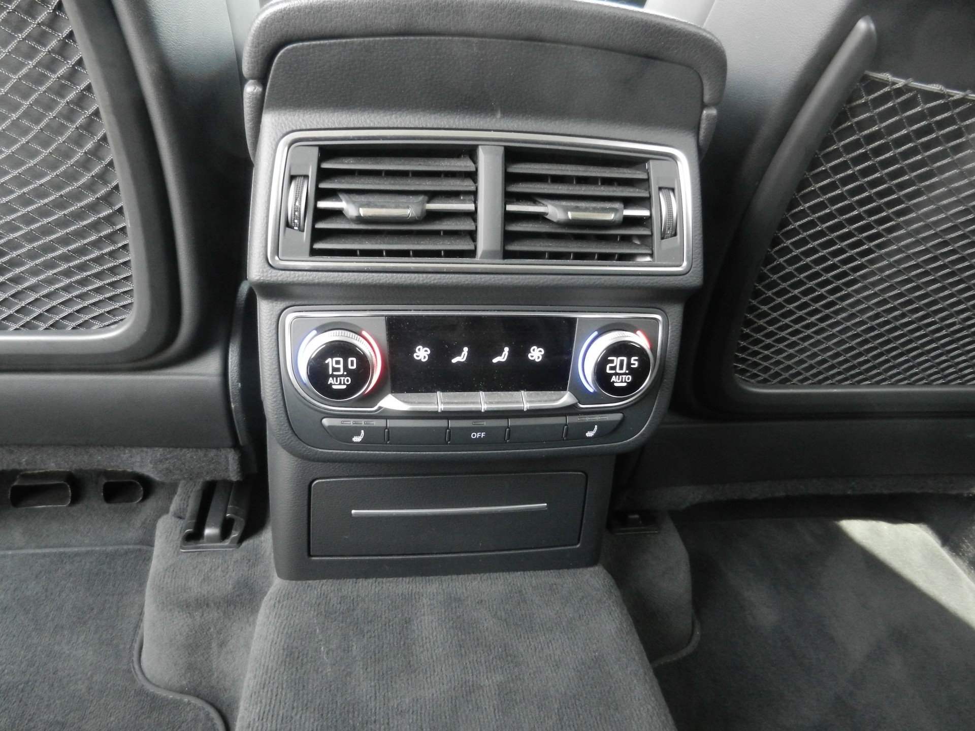 AUDI Q7 3.0 TDI quattro tiptronic-image-6