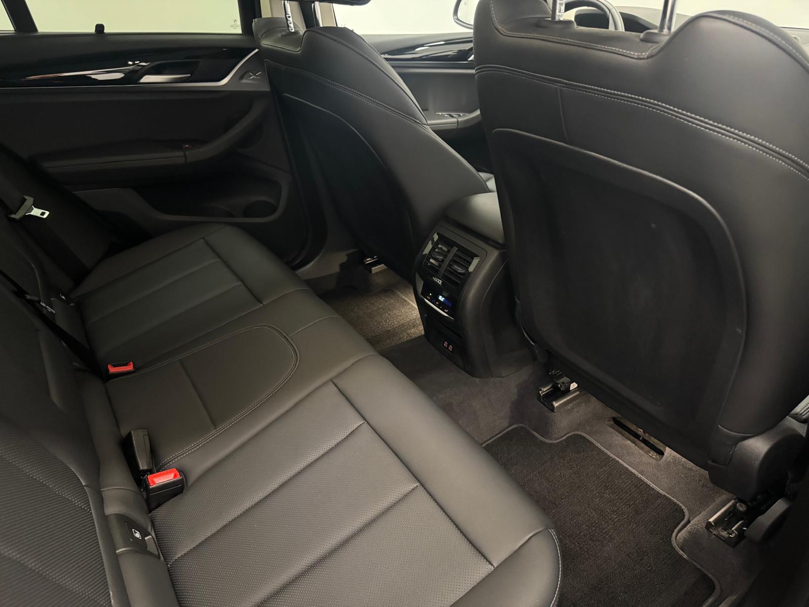 BMW X3 20d xDrive-image-12