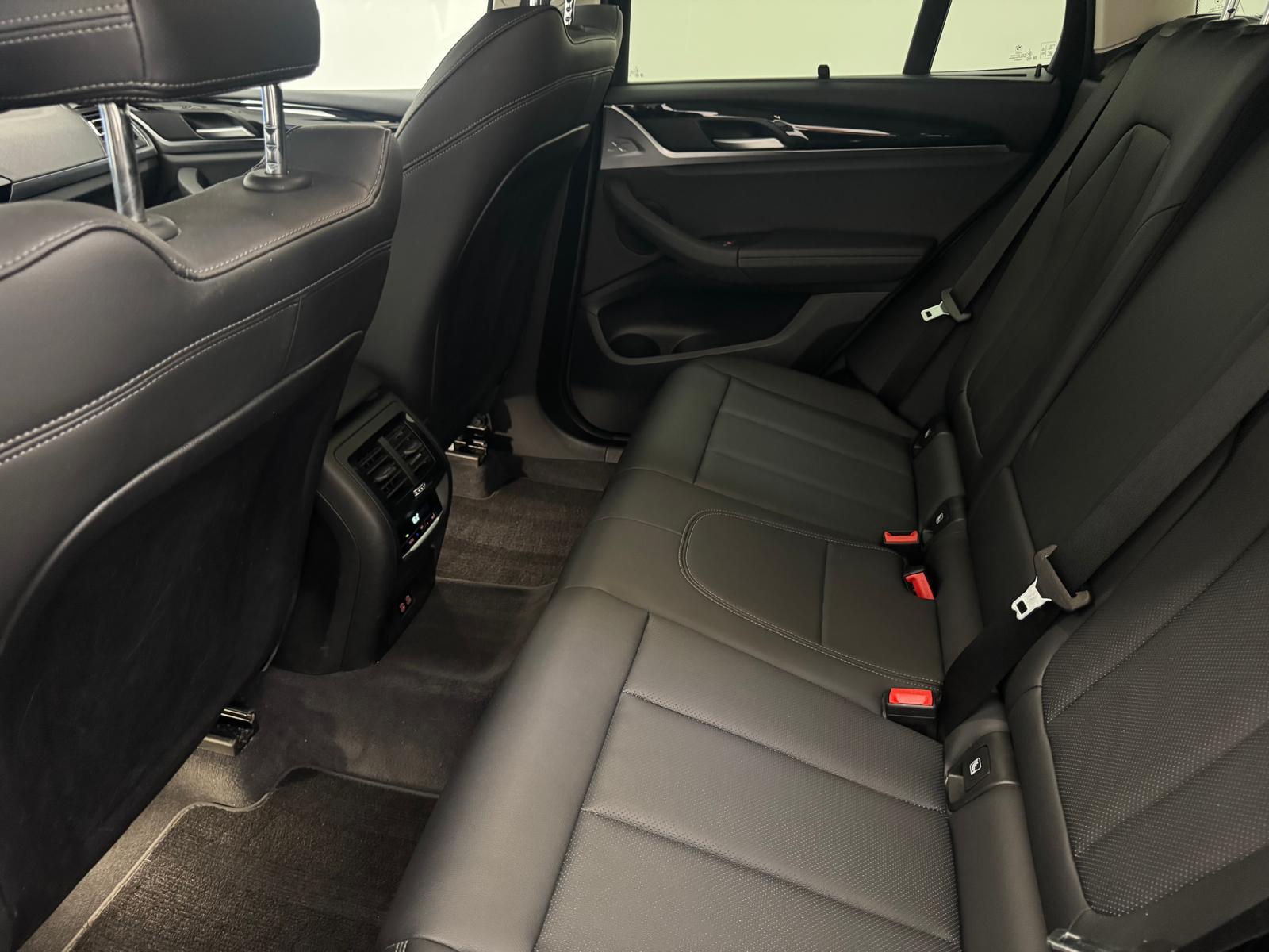 BMW X3 20d xDrive-image-11