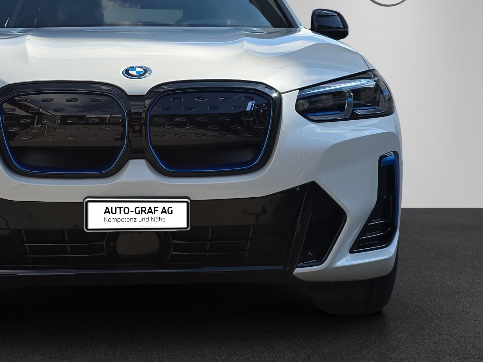 BMW iX3 Impressive-image-8
