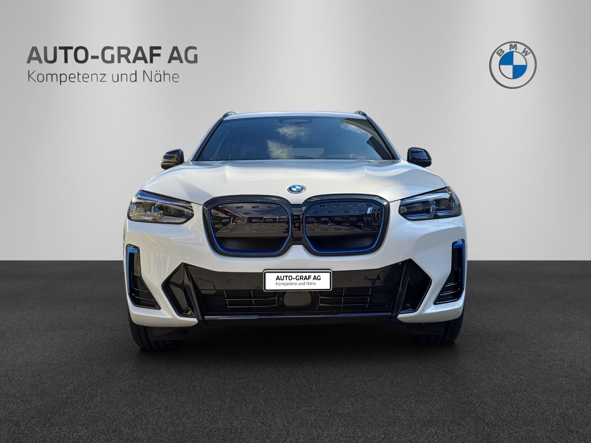 BMW iX3 Impressive-image-7
