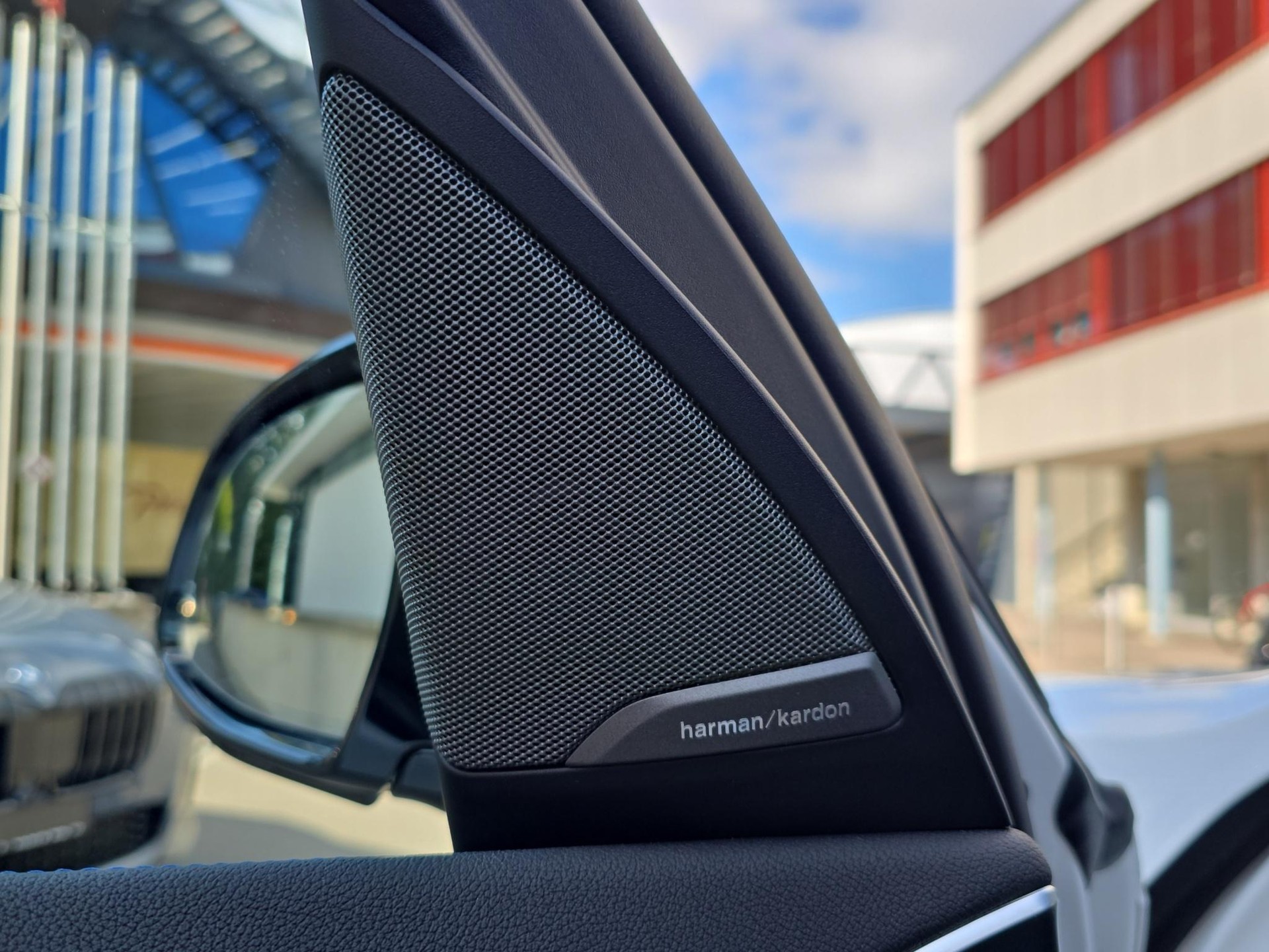 BMW iX3 Impressive-image-12