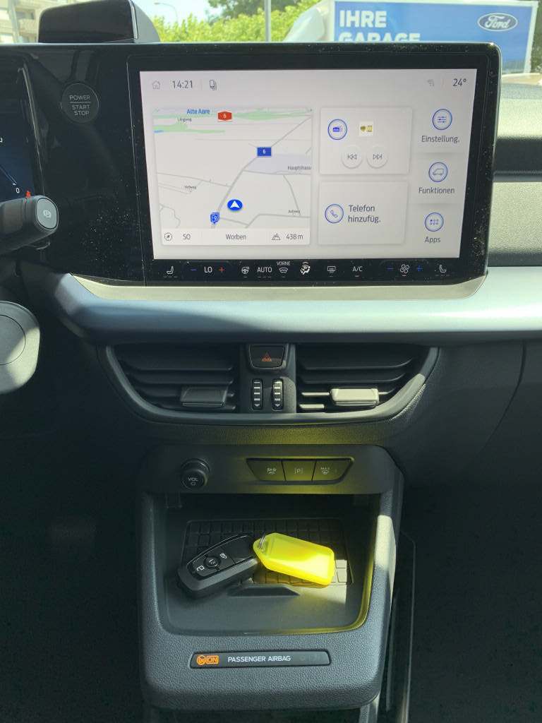 FORD E-Tourneo Courier Active-image-8