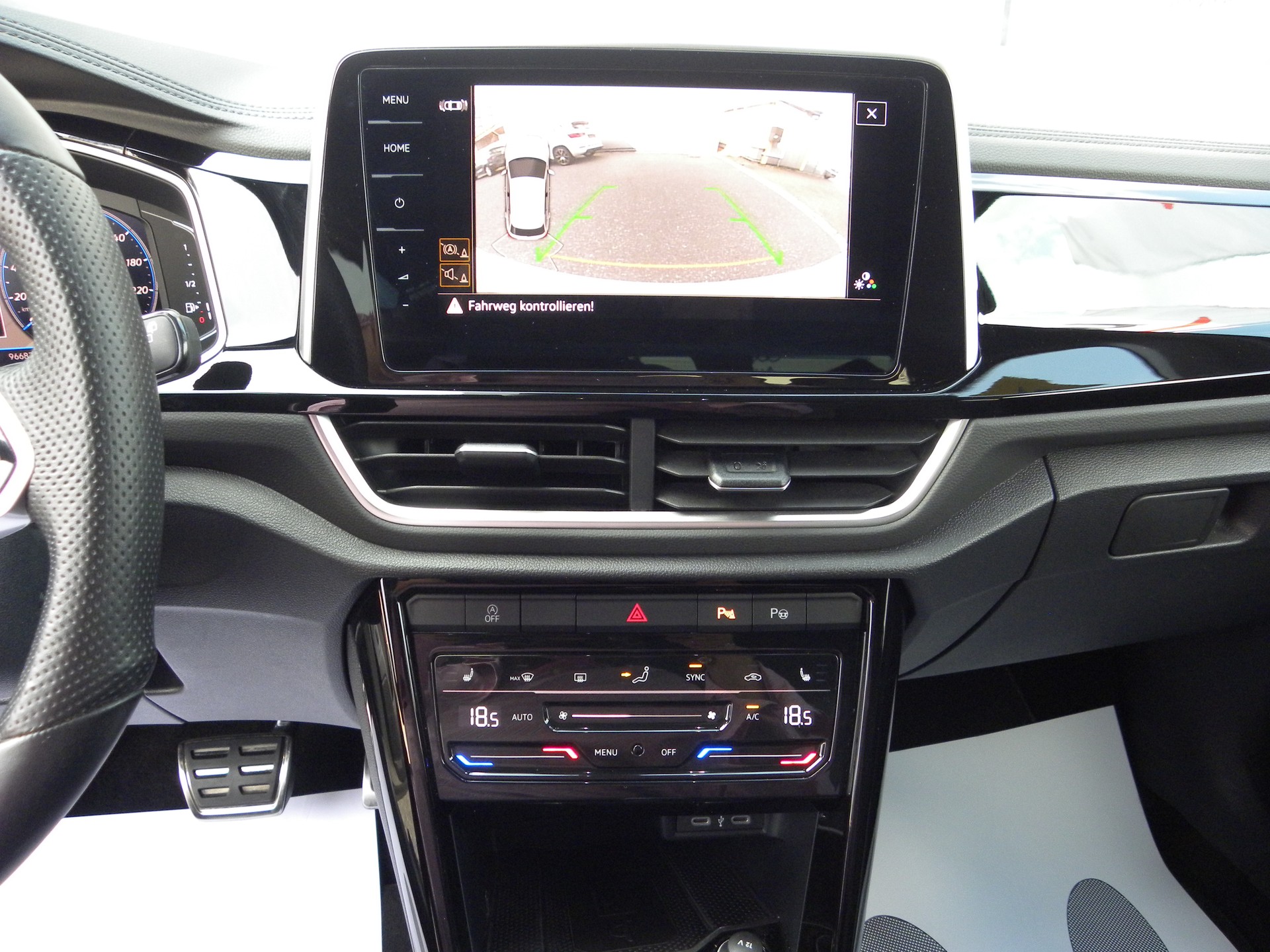 VW T-Roc 2.0 TSI R-Line DSG 4Motion-image-11