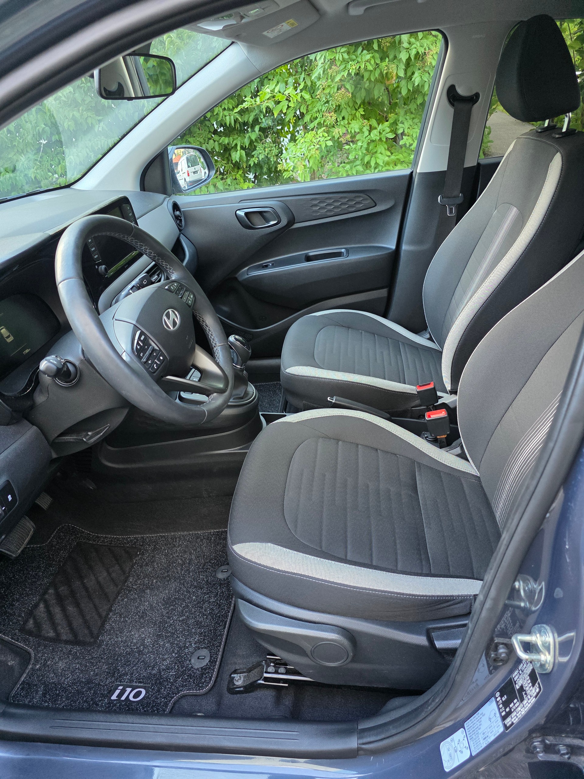 HYUNDAI i10 1.2 Amplia-image-8