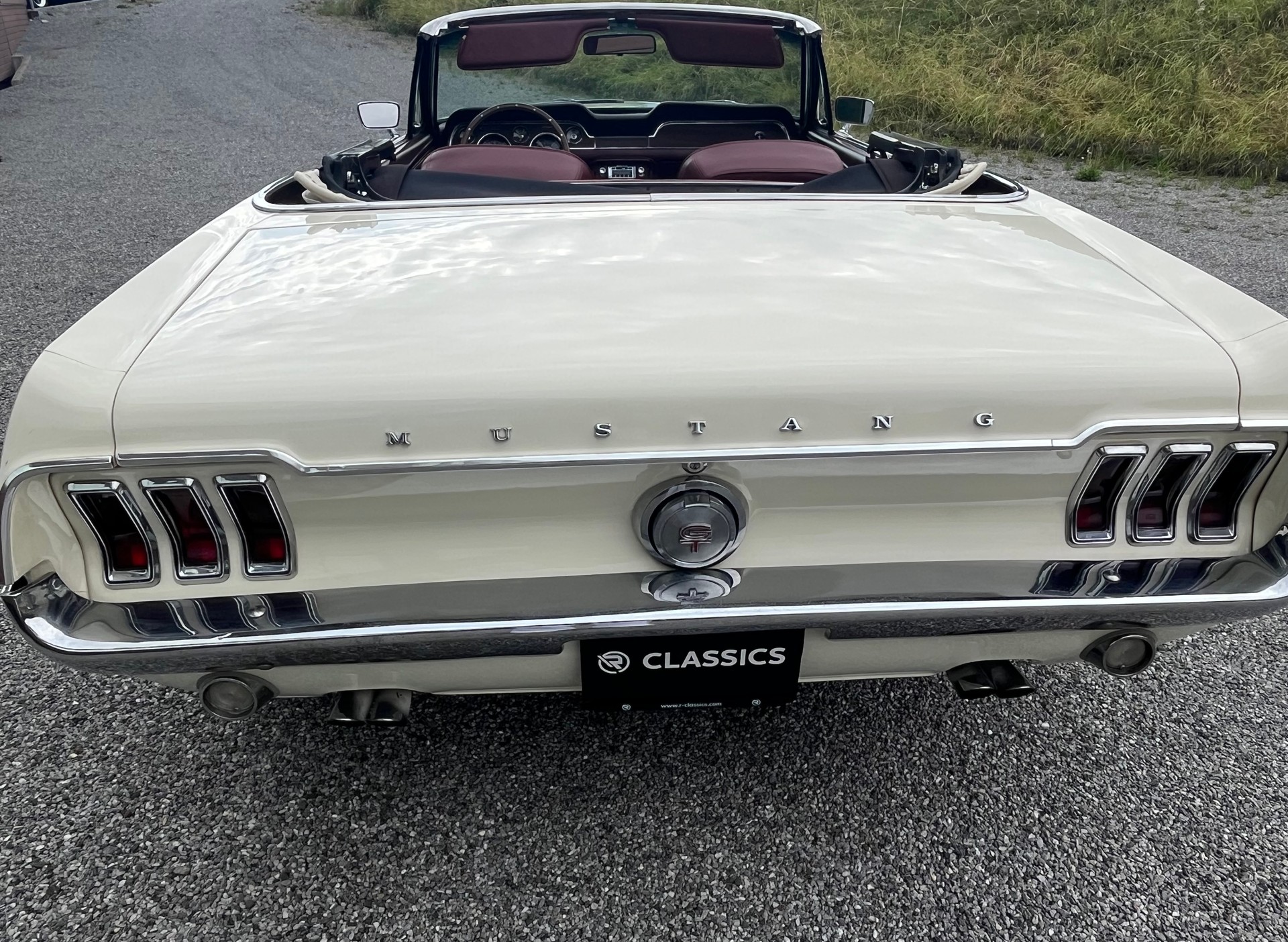FORD Mustang GT 390 Convertible-image-3