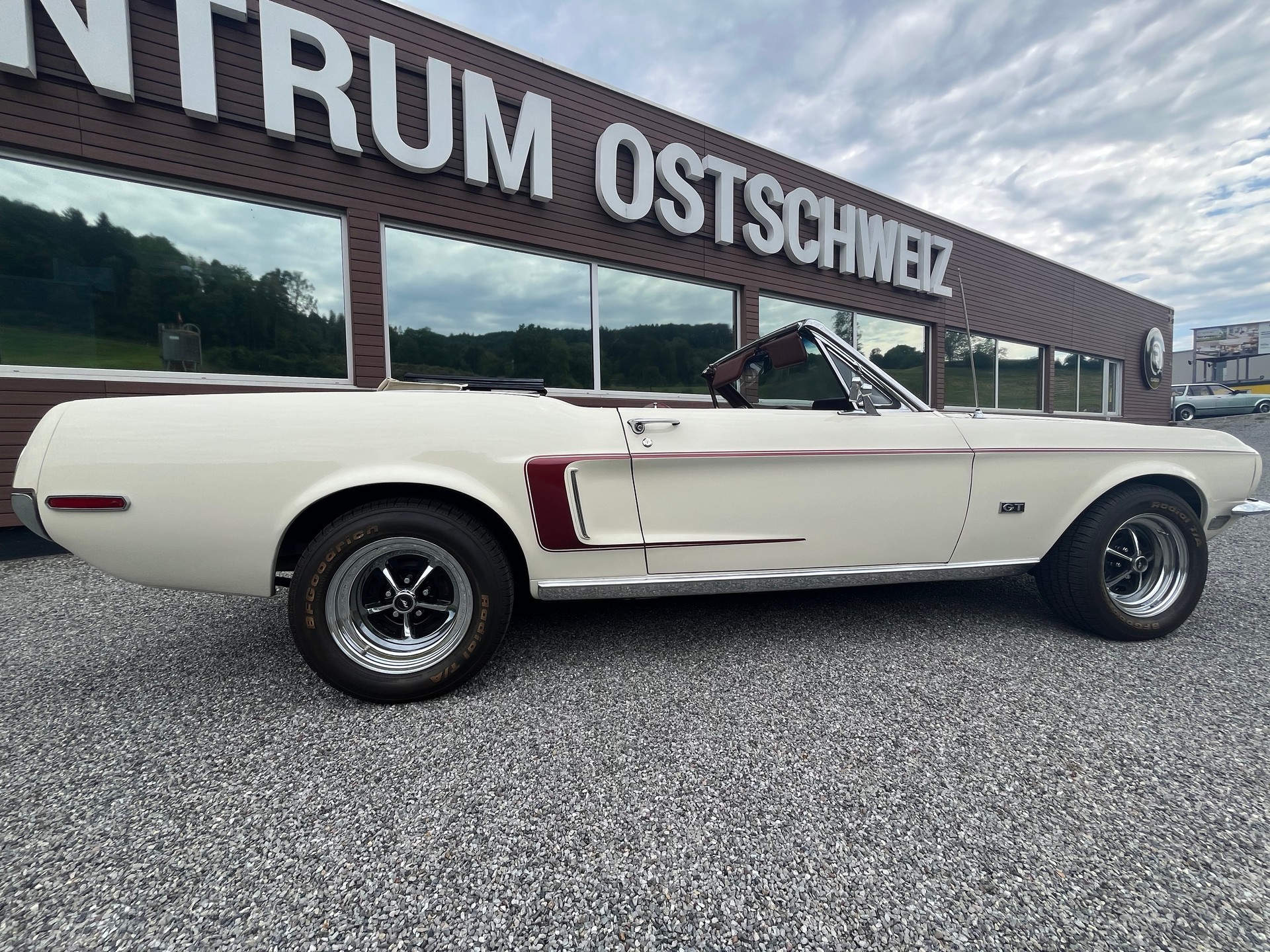 FORD Mustang GT 390 Convertible-image-5