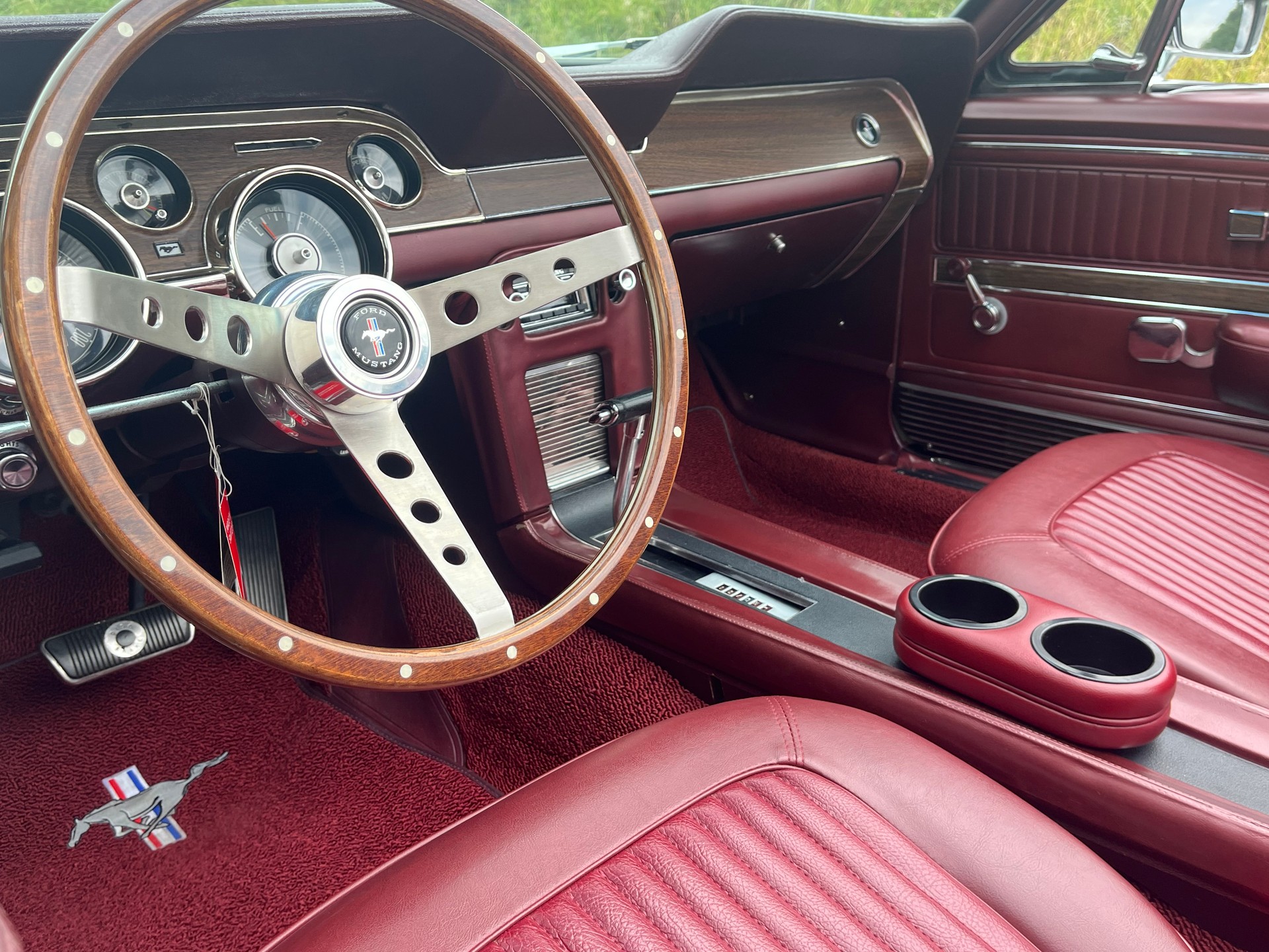 FORD Mustang GT 390 Convertible-image-14