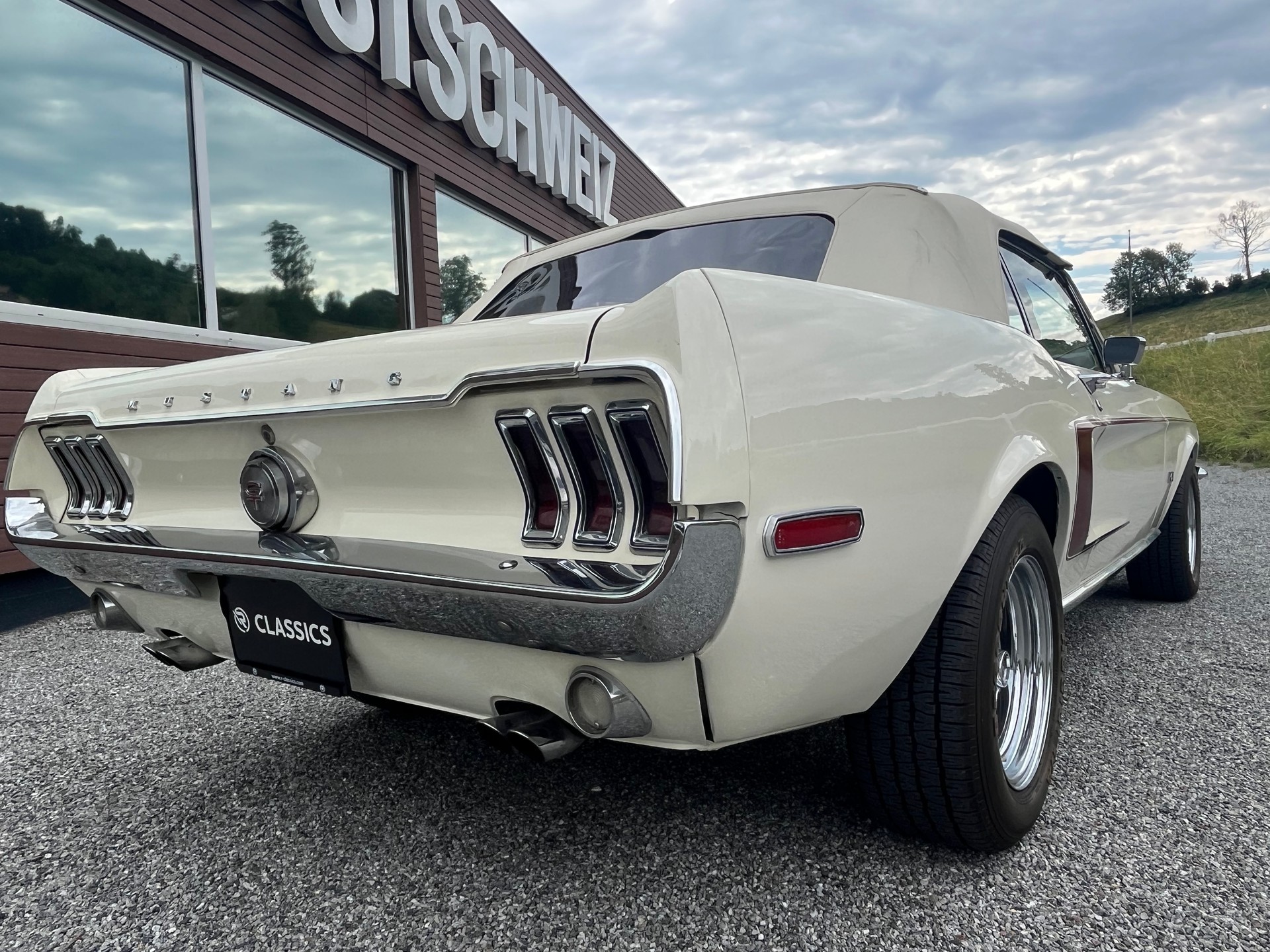 FORD Mustang GT 390 Convertible-image-23