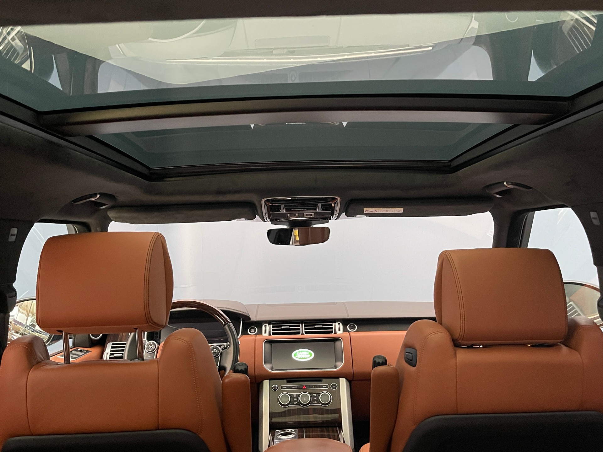 LAND ROVER Range Rover 4.4 SDV8 Autobiography-image-6