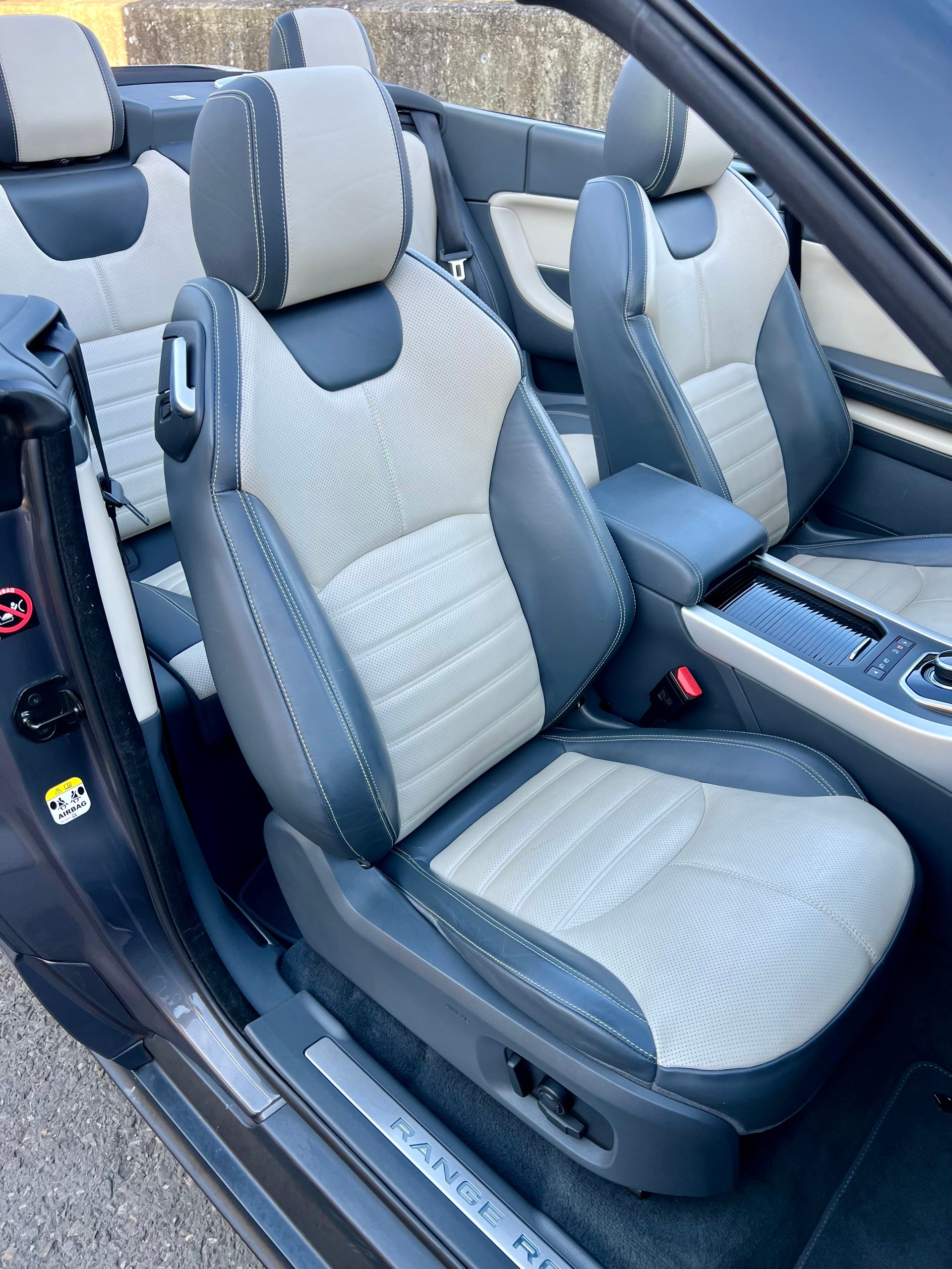 LAND ROVER Range Rover Evoque Conver. 2.0 TD4 HSE Dynamic AT9-image-22