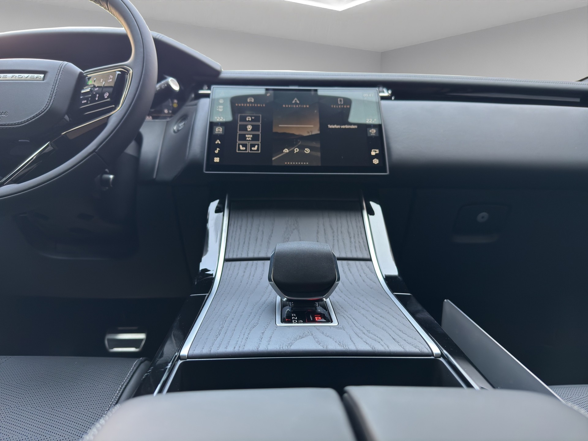 LAND ROVER Range Rover Velar 3.0 I6 Autobiography-image-9