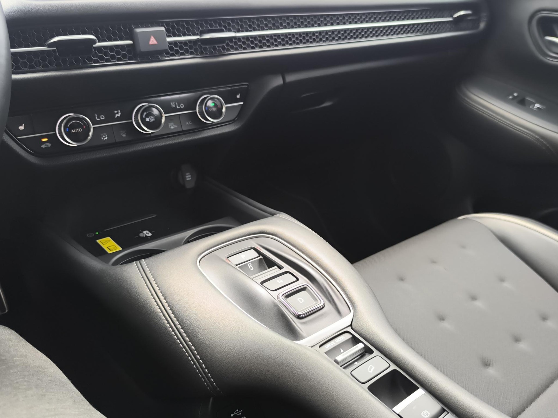 HONDA ZR-V 2.0 i-MMD Sport-image-11