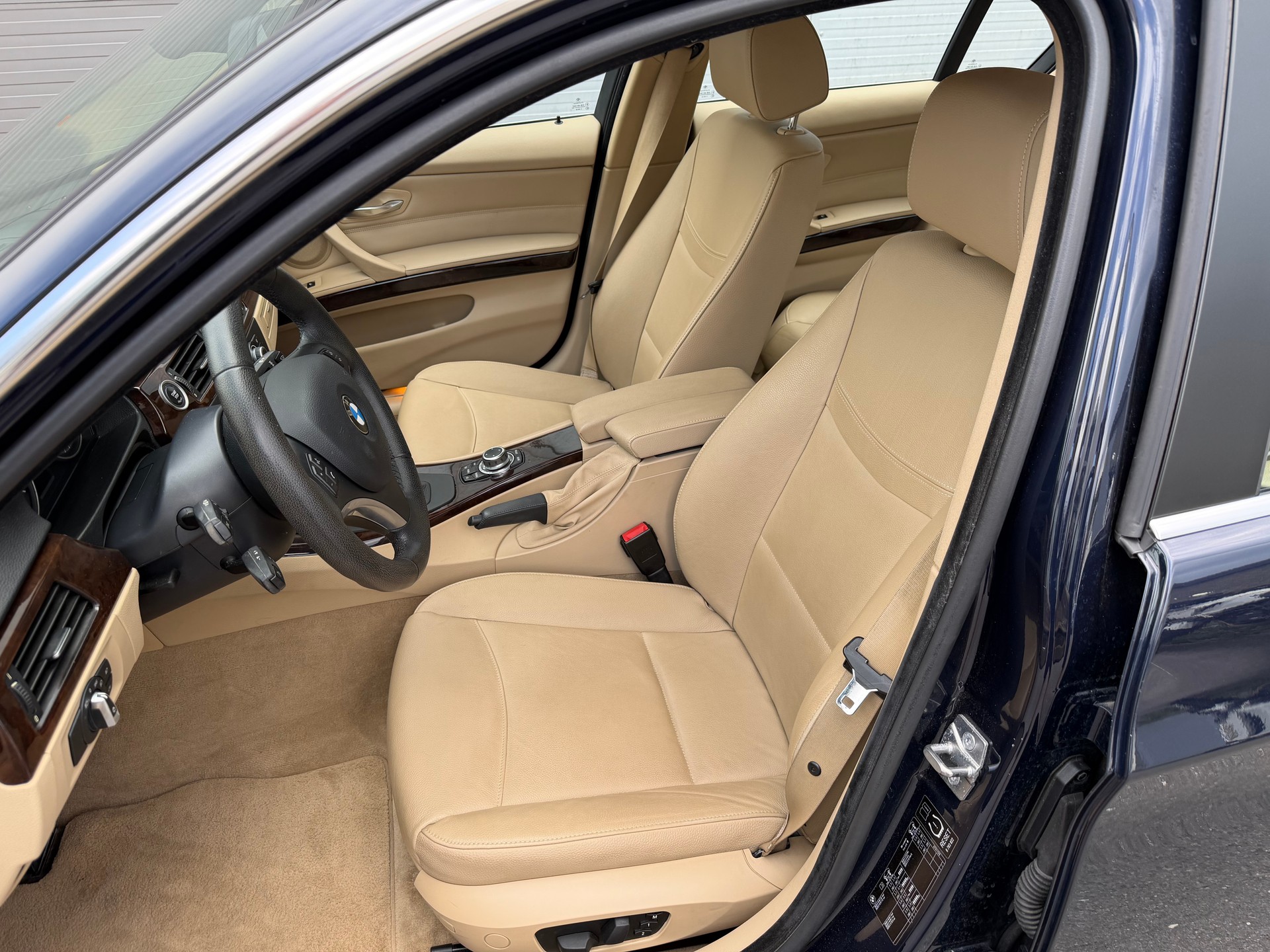 BMW BMW 330d xDrive LCI Steptronic Frisch MFK-image-7