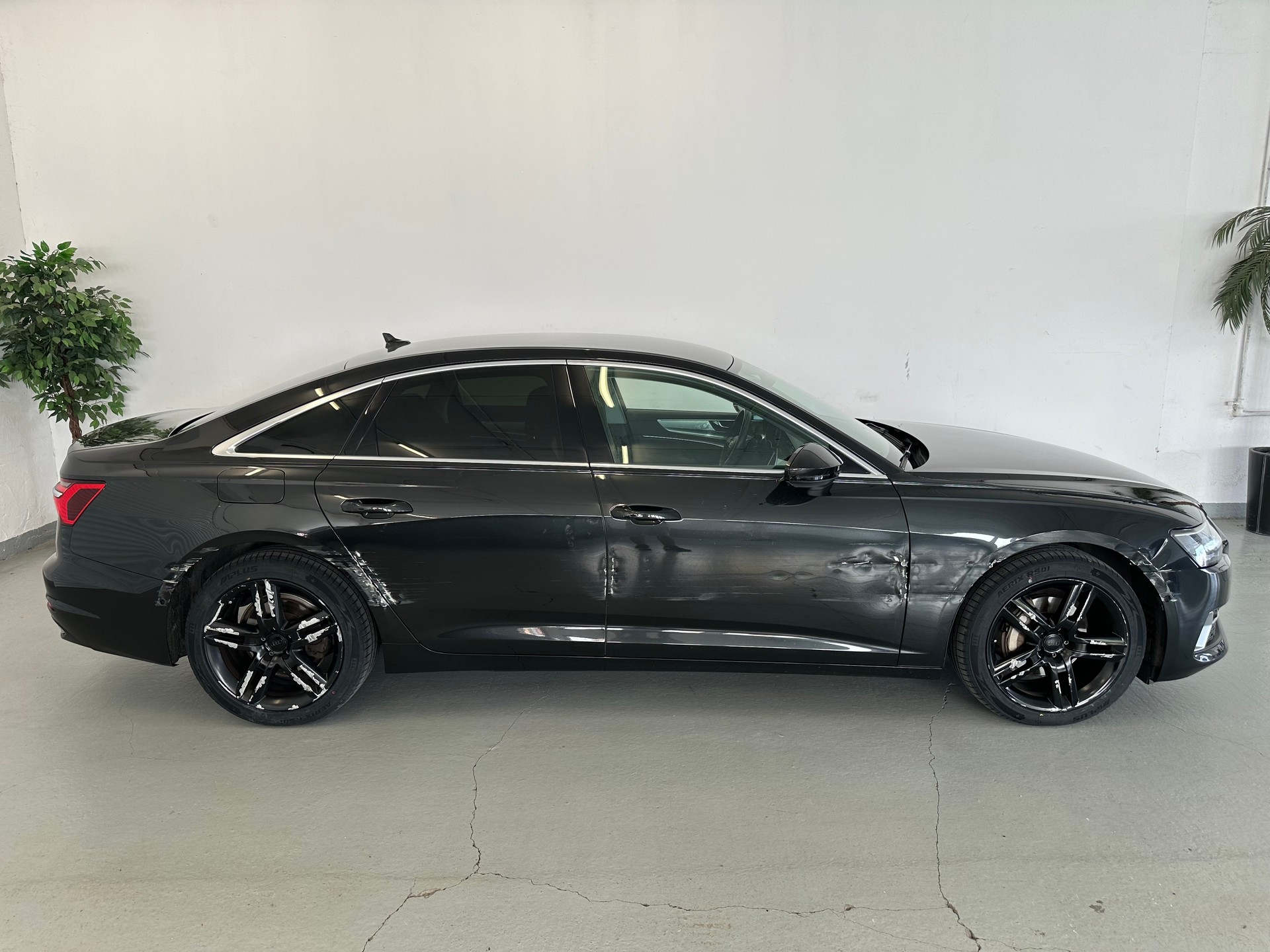 AUDI A6 Limousine 40 TDI Design S-tronic-image-6