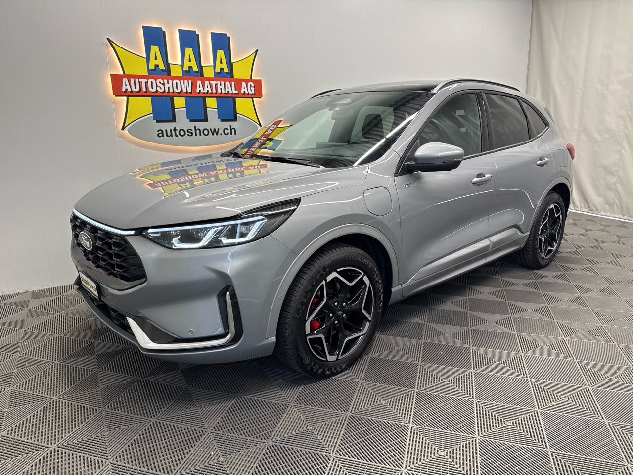 FORD Kuga 2.5 PHEV ST-Line X 243PS-image-0