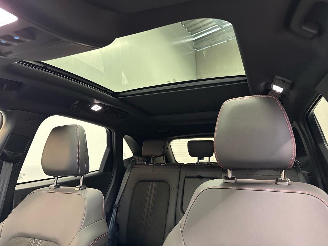 FORD Kuga 2.5 PHEV ST-Line X 243PS-image-6