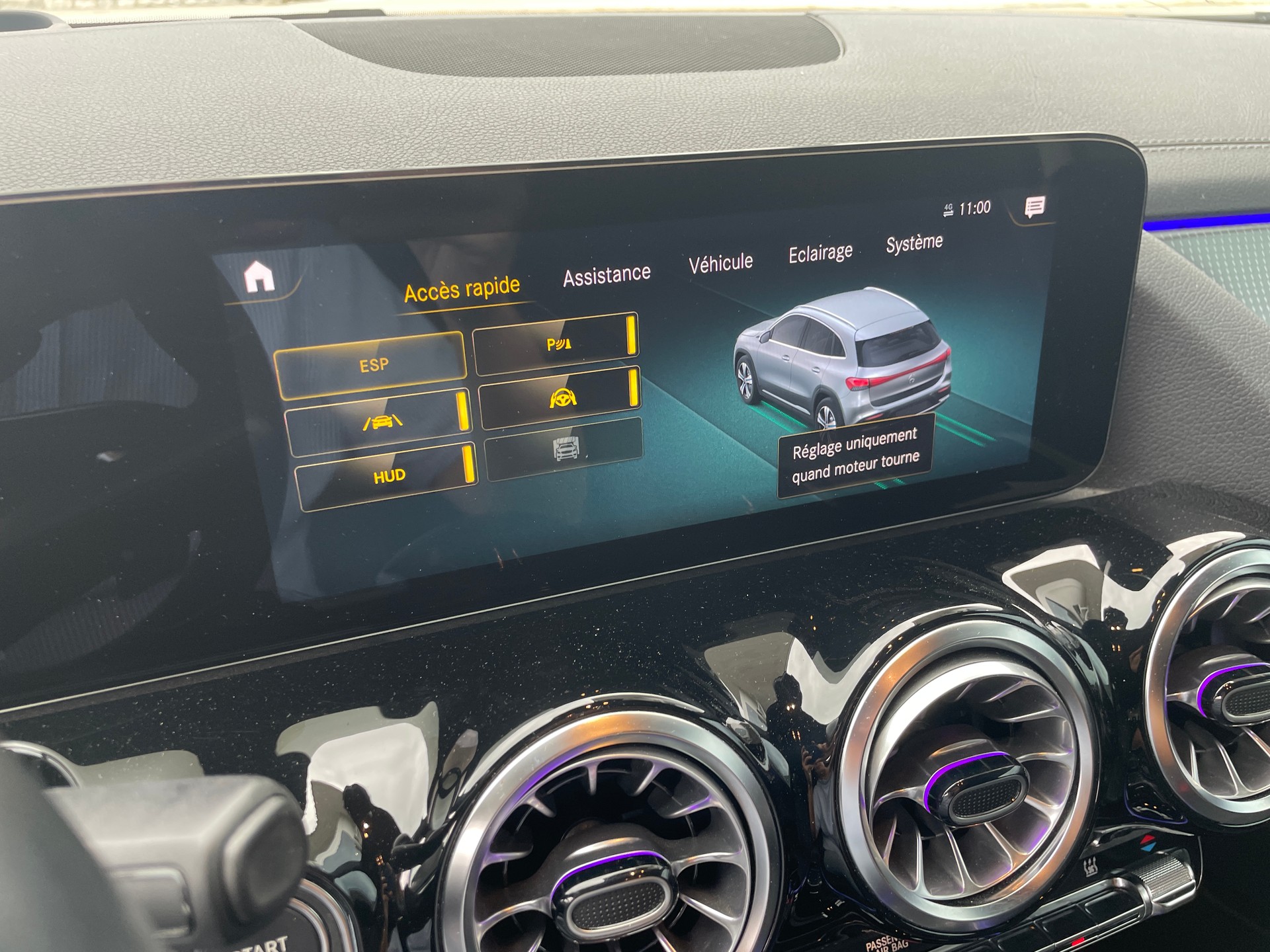MERCEDES-BENZ EQA 350 AMG Line 4Matic-image-15