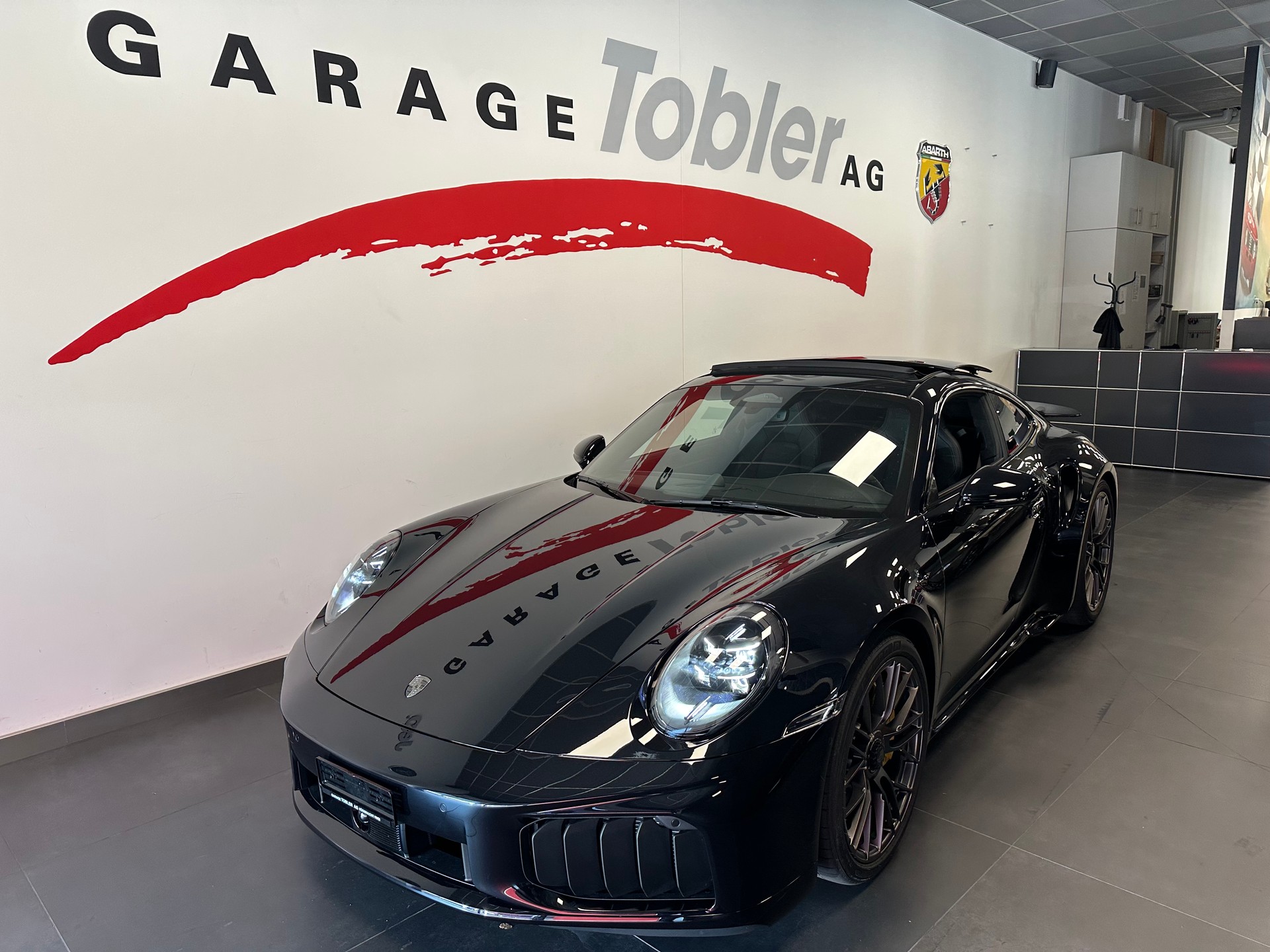 PORSCHE 911 Turbo S PDK-image-3