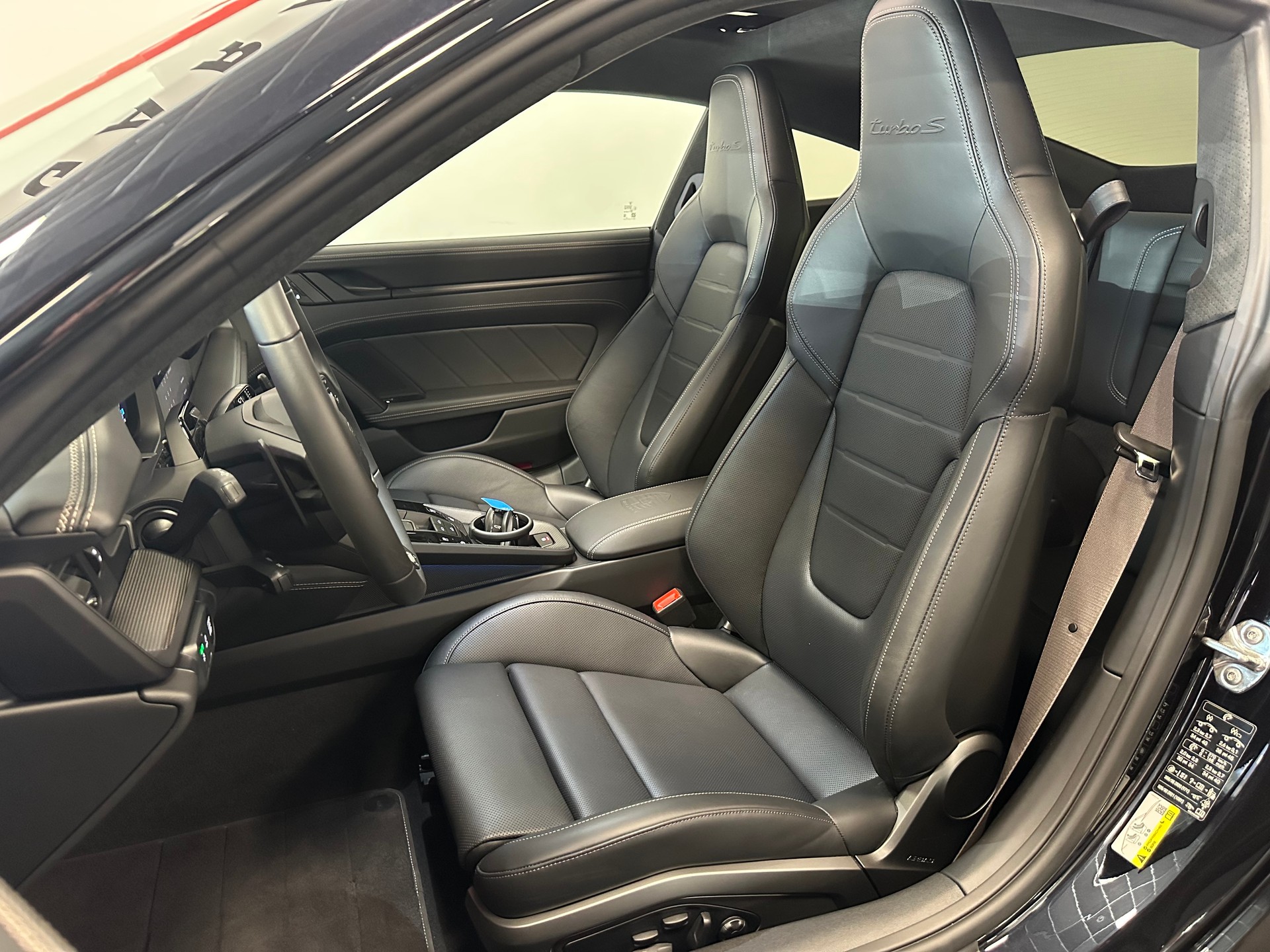 PORSCHE 911 Turbo S PDK-image-12