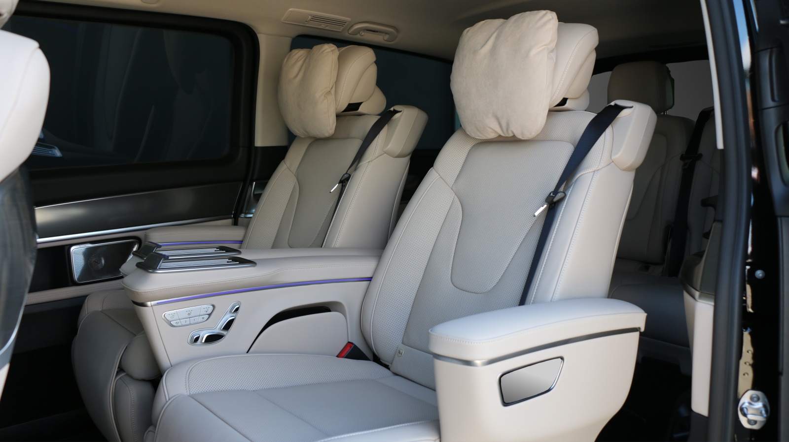 MERCEDES-BENZ V 300 d EXCLUSIVE 3430mm E-image-9