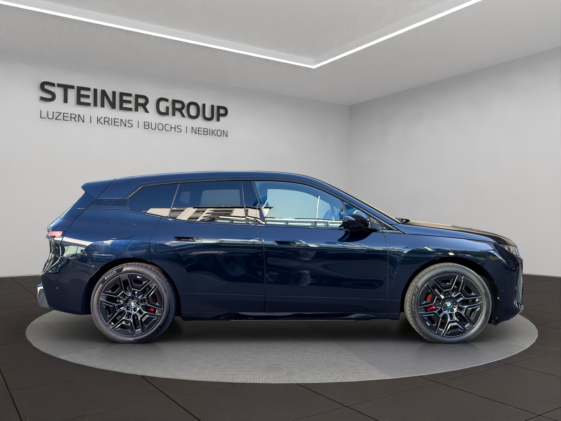 BMW iX xDrive60 M Sport Pro-image-3