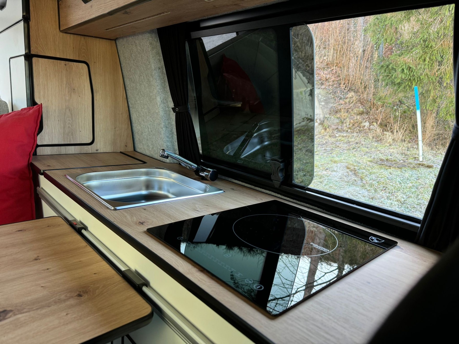 VW T6 Saranda Beach-image-9