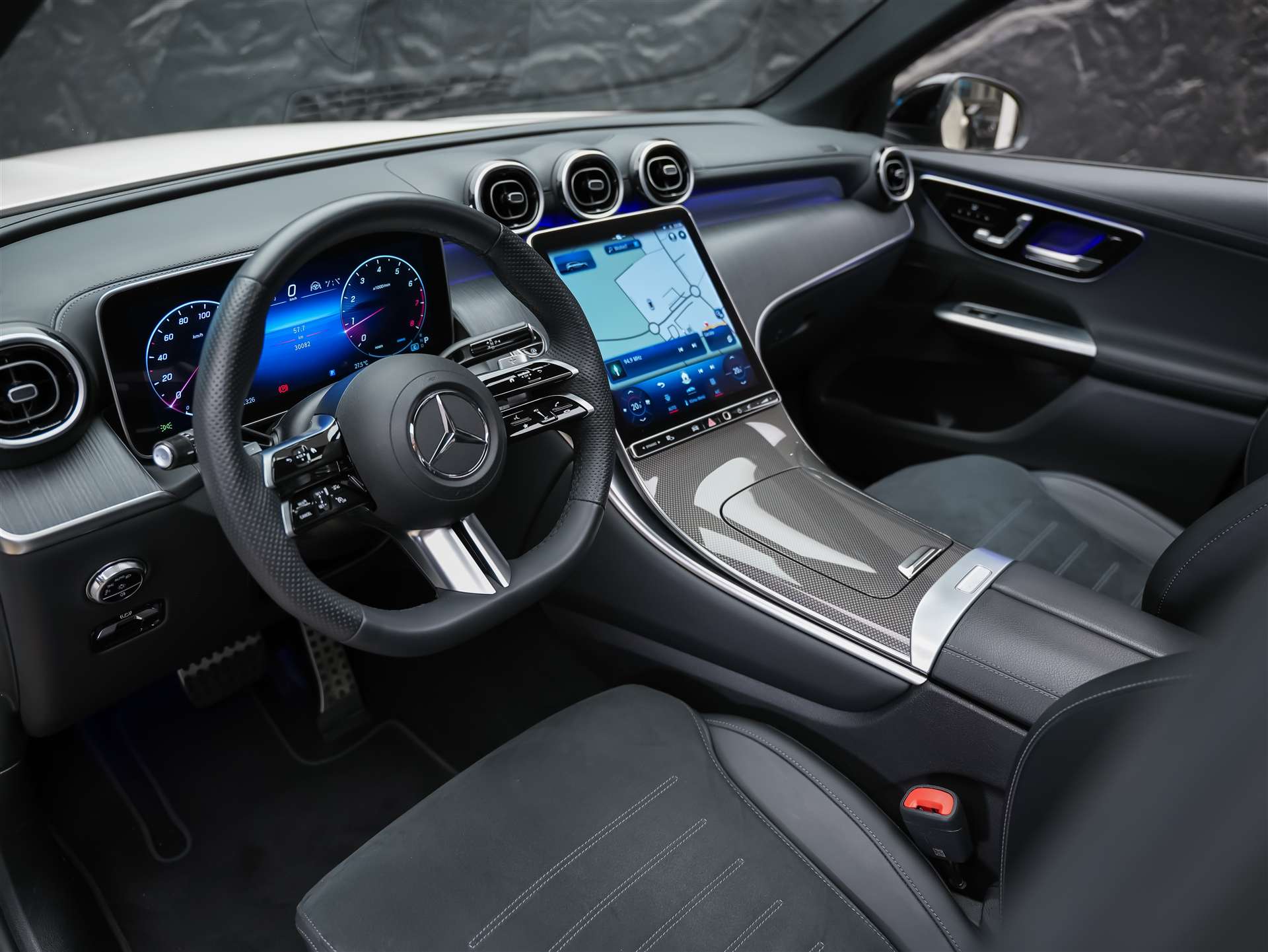 MERCEDES-BENZ GLC 300 4Matic AMG Line 9G-Tronic *21" Felgen*Panorama*AHK*-image-7