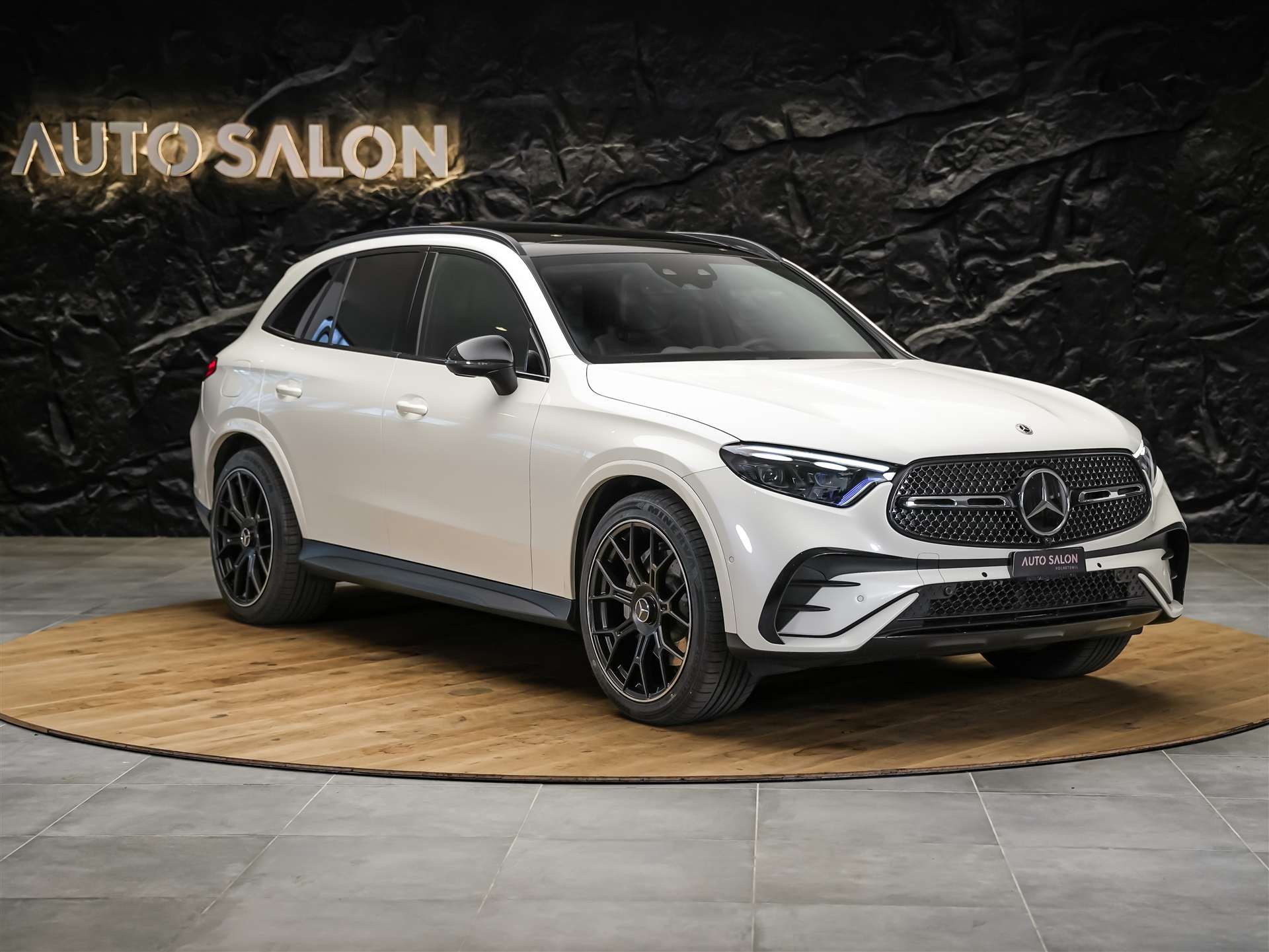 MERCEDES-BENZ GLC 300 4Matic AMG Line 9G-Tronic *21" Felgen*Panorama*AHK*-image-5