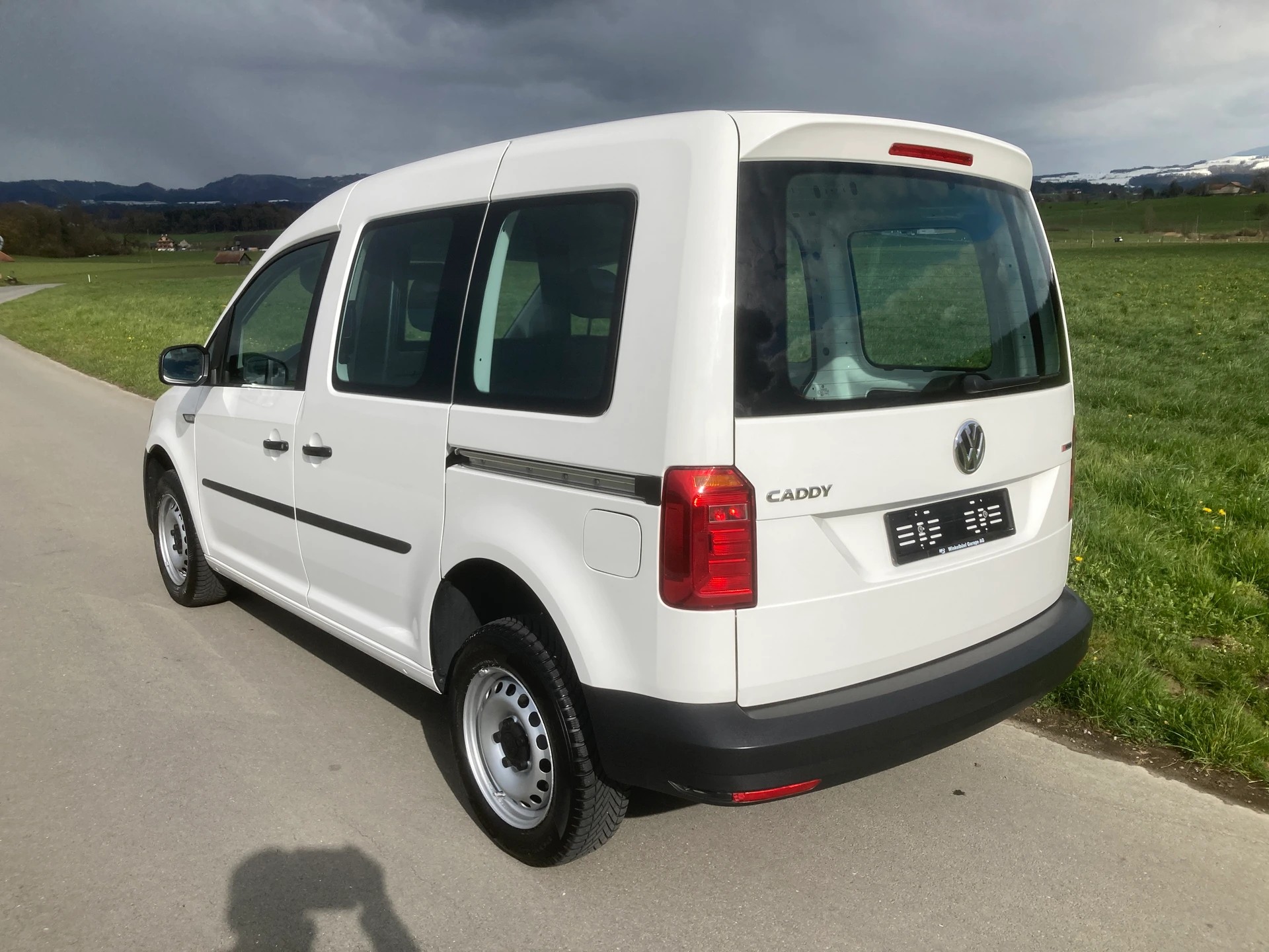VW Caddy 2.0TDI 4Motion BlueMotion Technology mit 2 Schiebetüren-image-3