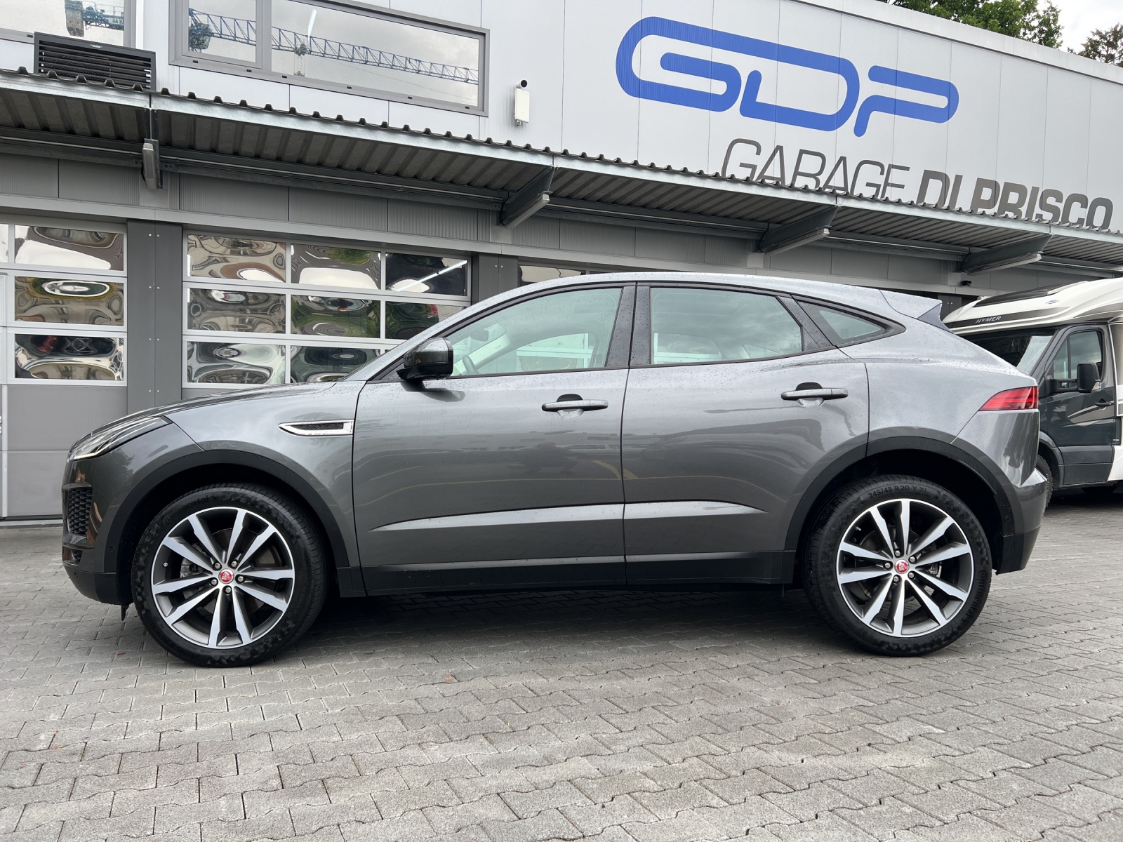JAGUAR E-Pace 2.0 P200 HSE AWD Automatik-image-1