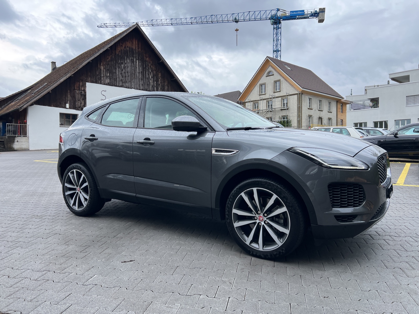 JAGUAR E-Pace 2.0 P200 HSE AWD Automatik-image-5