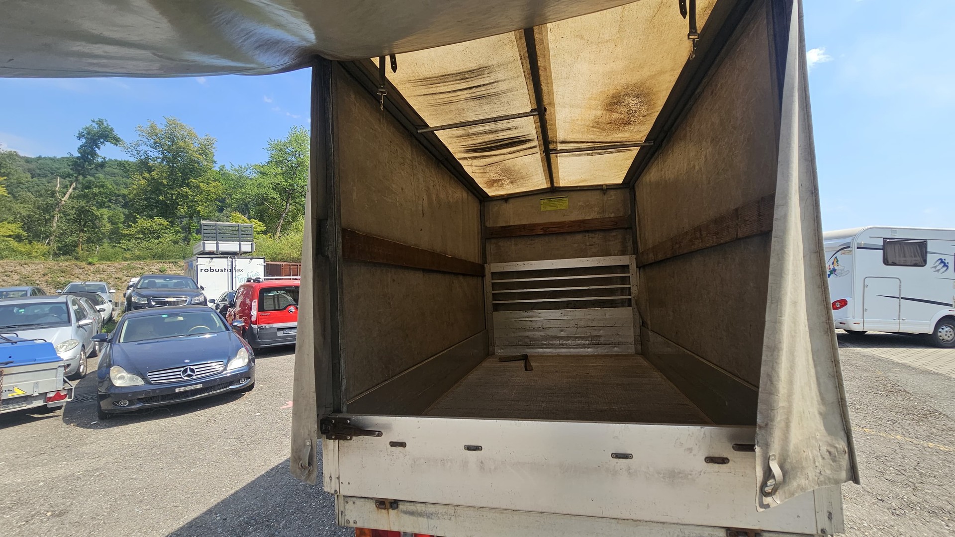 KIA K2500-image-8