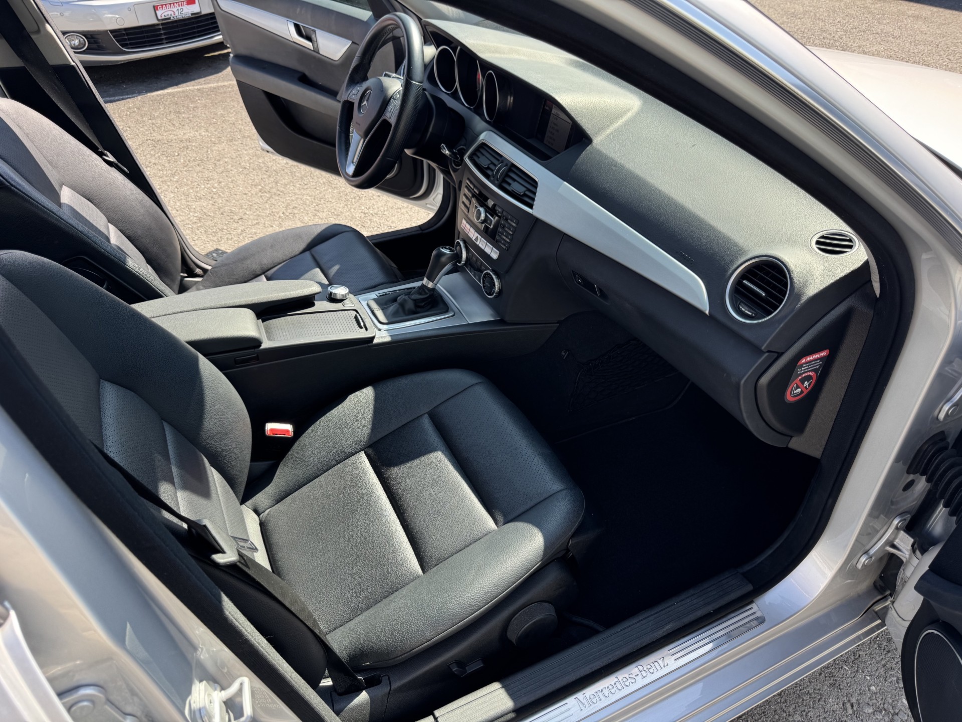 MERCEDES-BENZ C 180 7G-Tronic-image-12