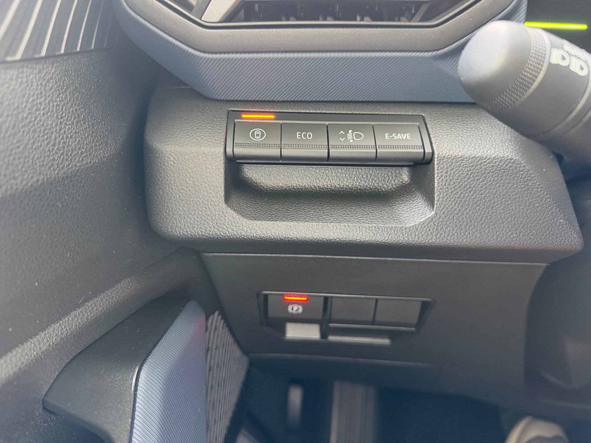 DACIA Duster HEV 140 Journey-image-12
