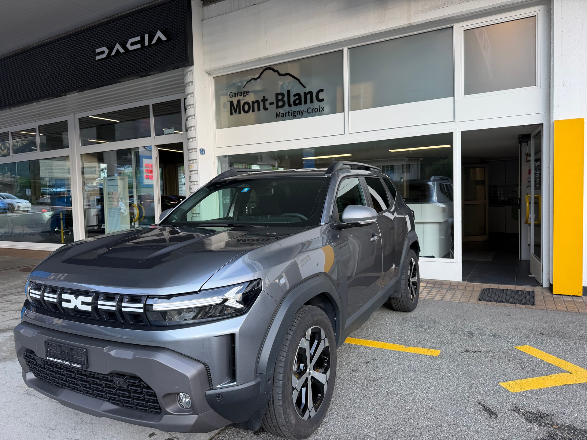 DACIA Duster HEV 140 Journey-image-0