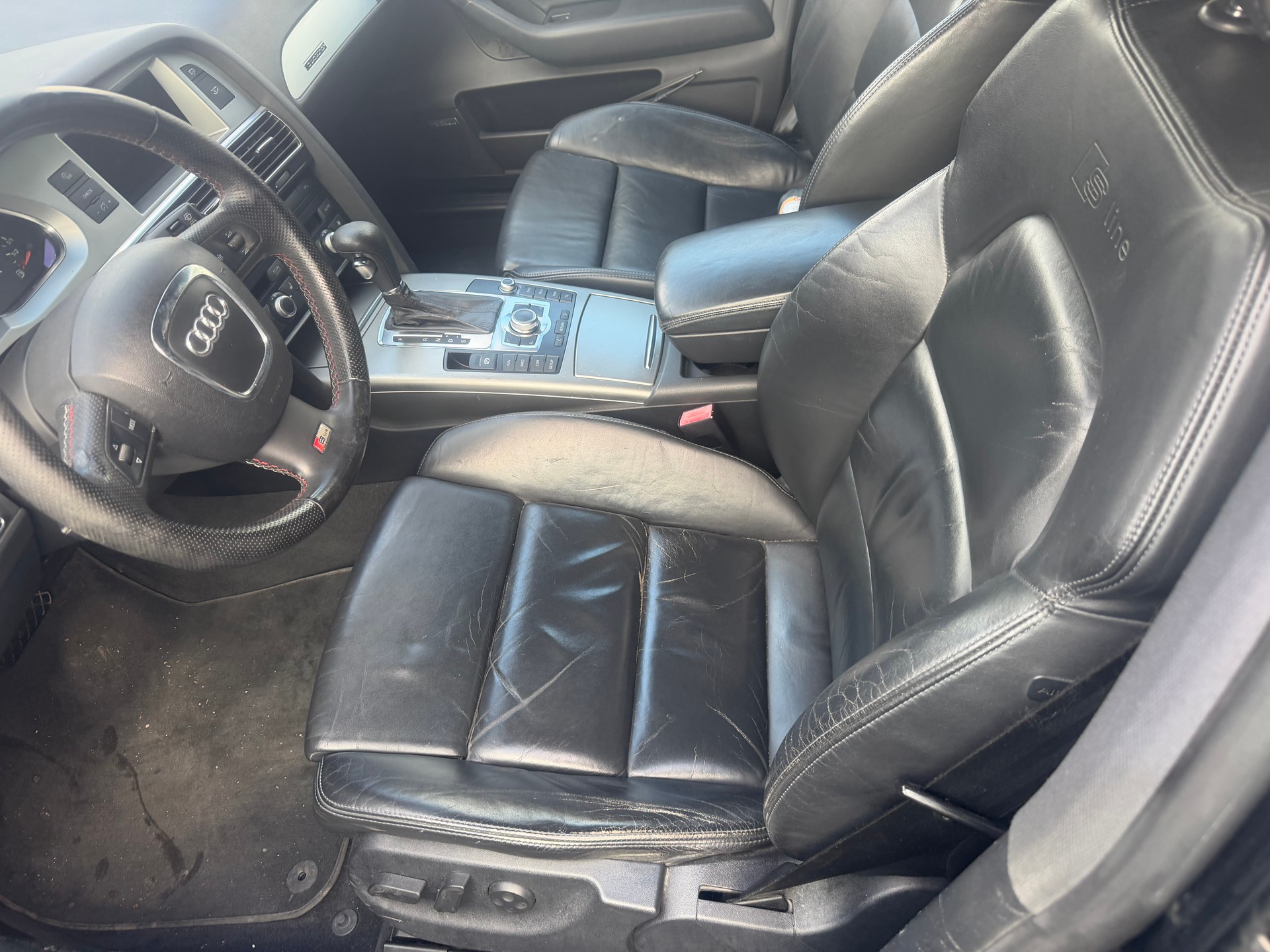 AUDI A6 Avant 4.2 V8 FSI quattro tiptronic-image-4