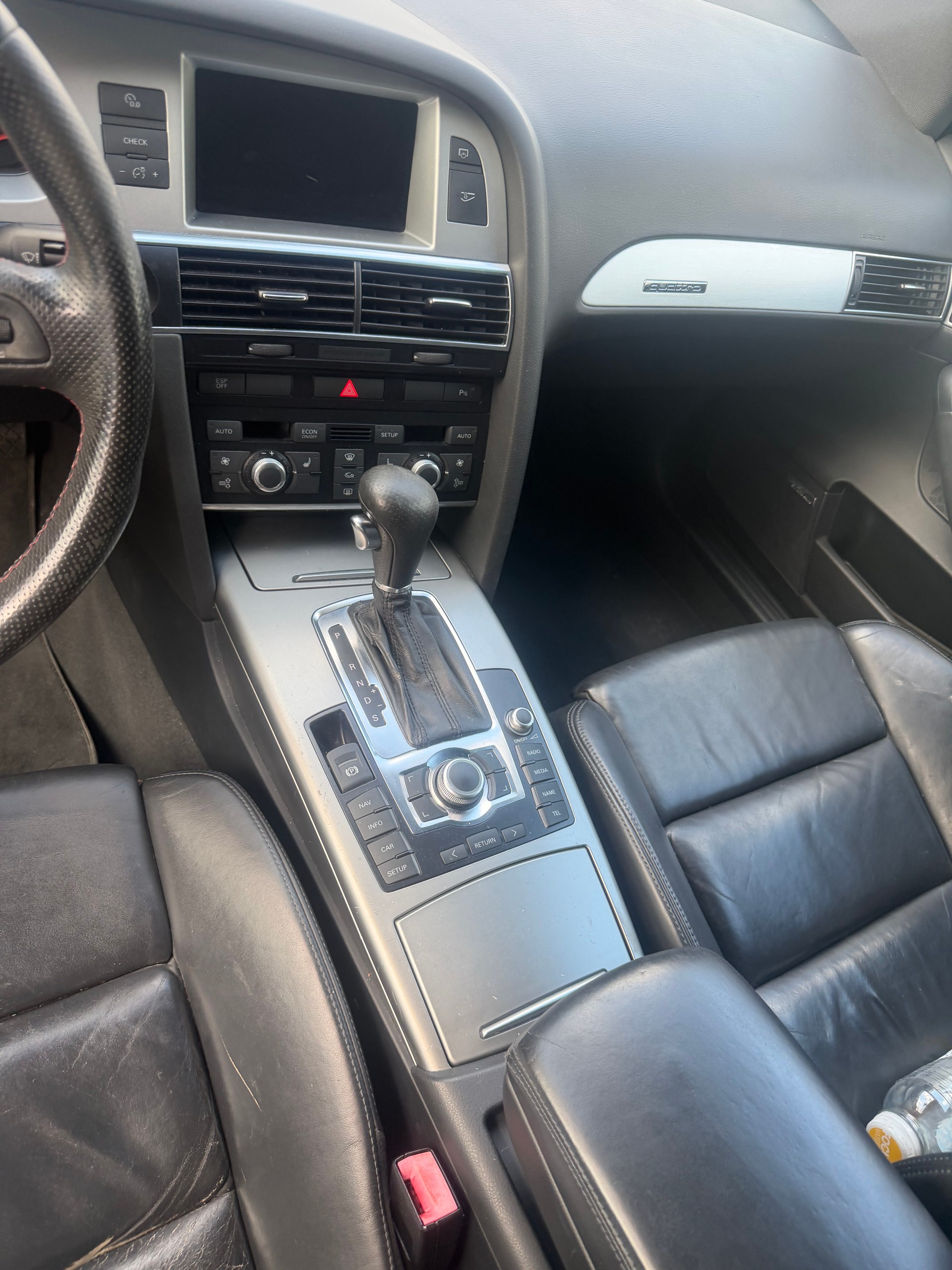 AUDI A6 Avant 4.2 V8 FSI quattro tiptronic-image-8