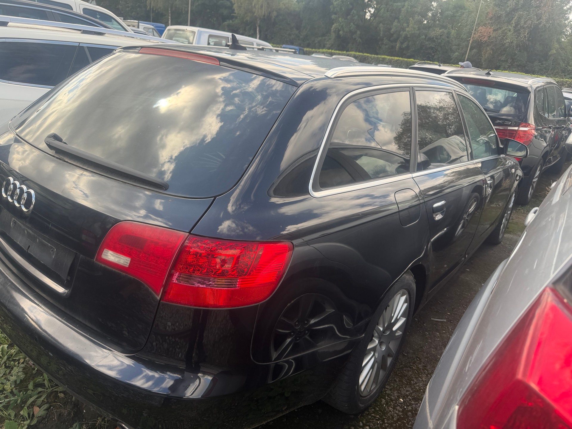 AUDI A6 Avant 4.2 V8 FSI quattro tiptronic-image-3