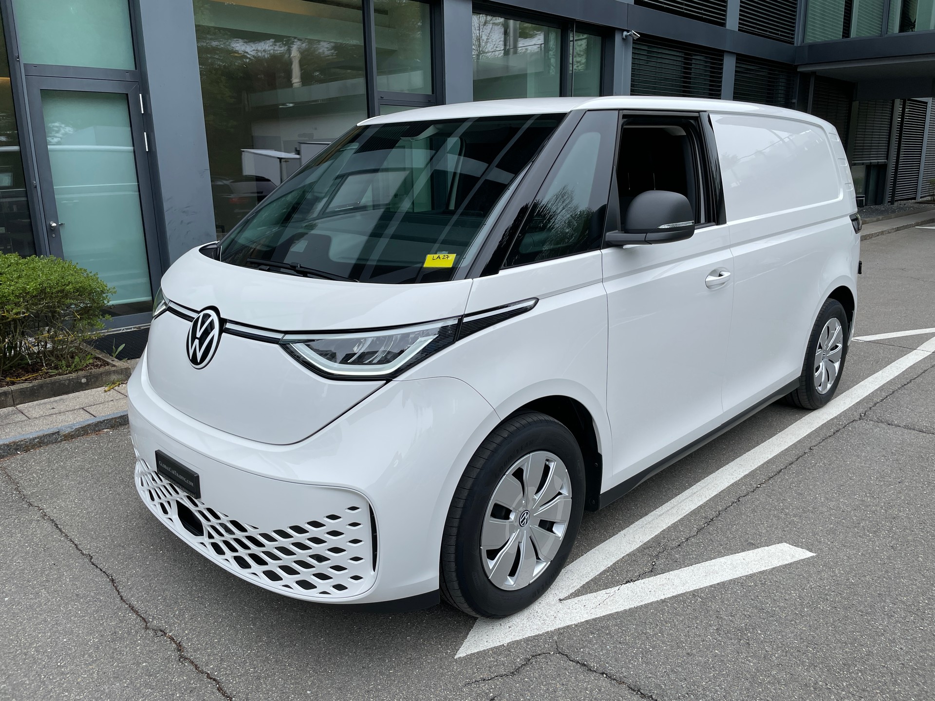 VW ID. Buzz Cargo-image-0