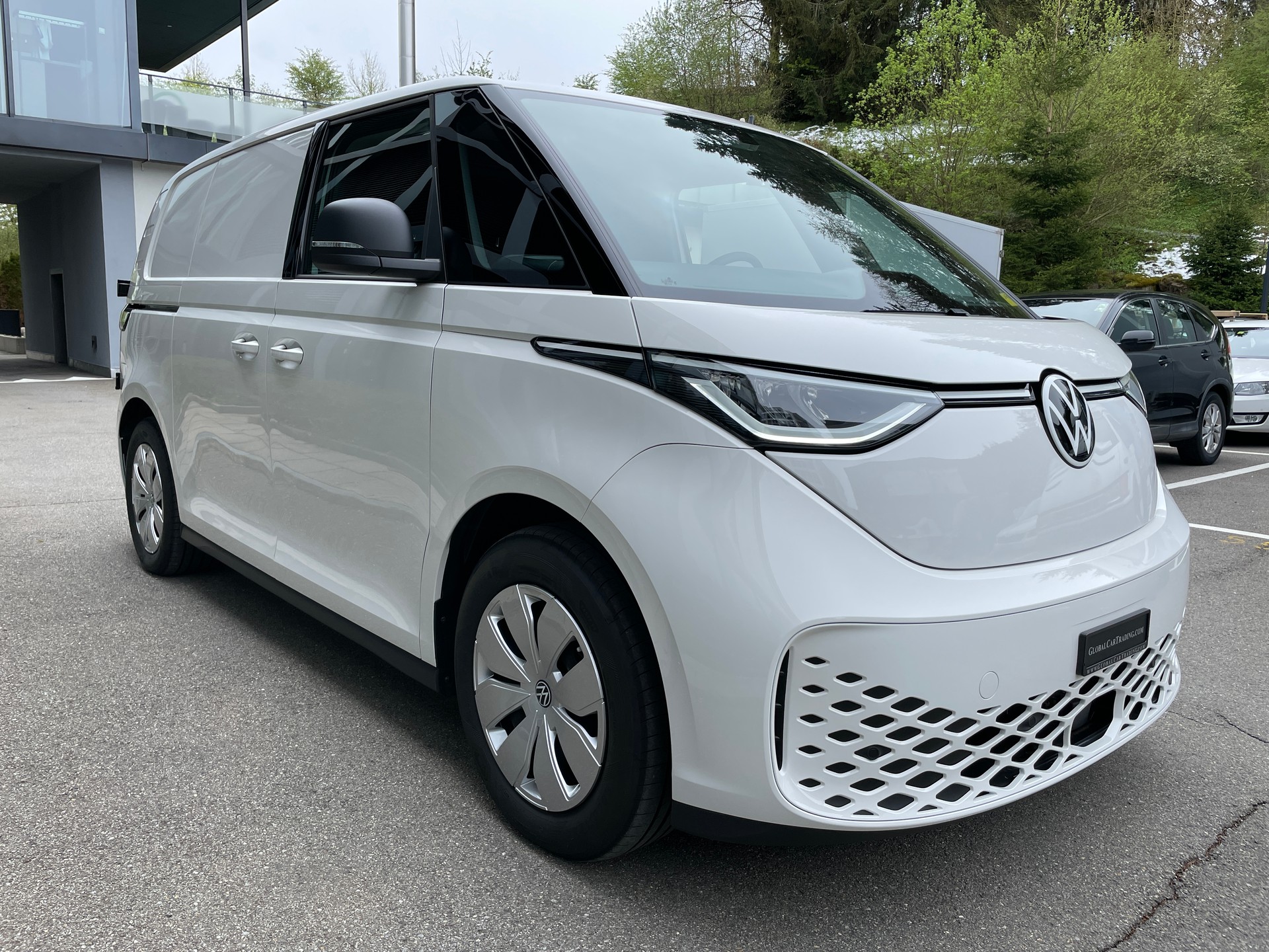 VW ID. Buzz Cargo-image-2