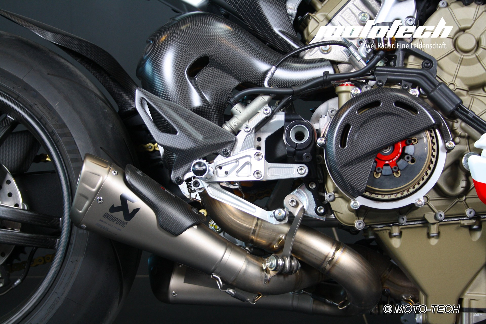 DUCATI Streetfighter V4 SP2 Speciale-image-9