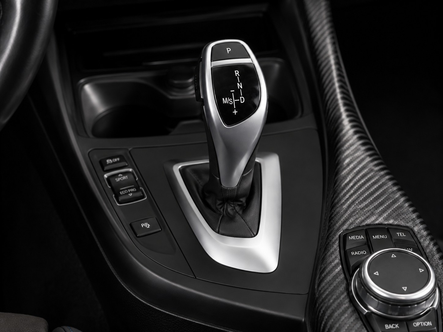 BMW M135i xDrive Steptronic-image-13