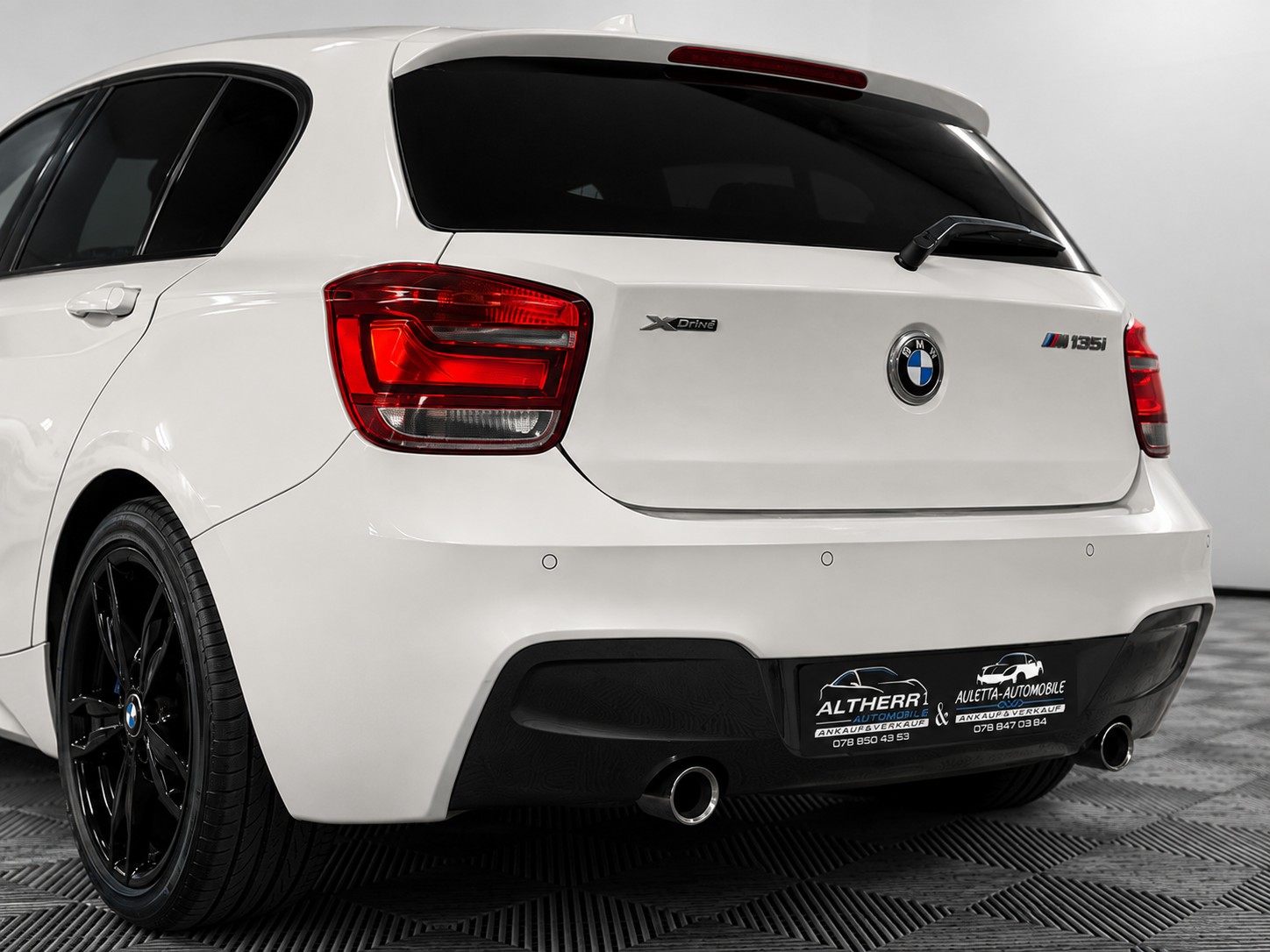 BMW M135i xDrive Steptronic-image-5