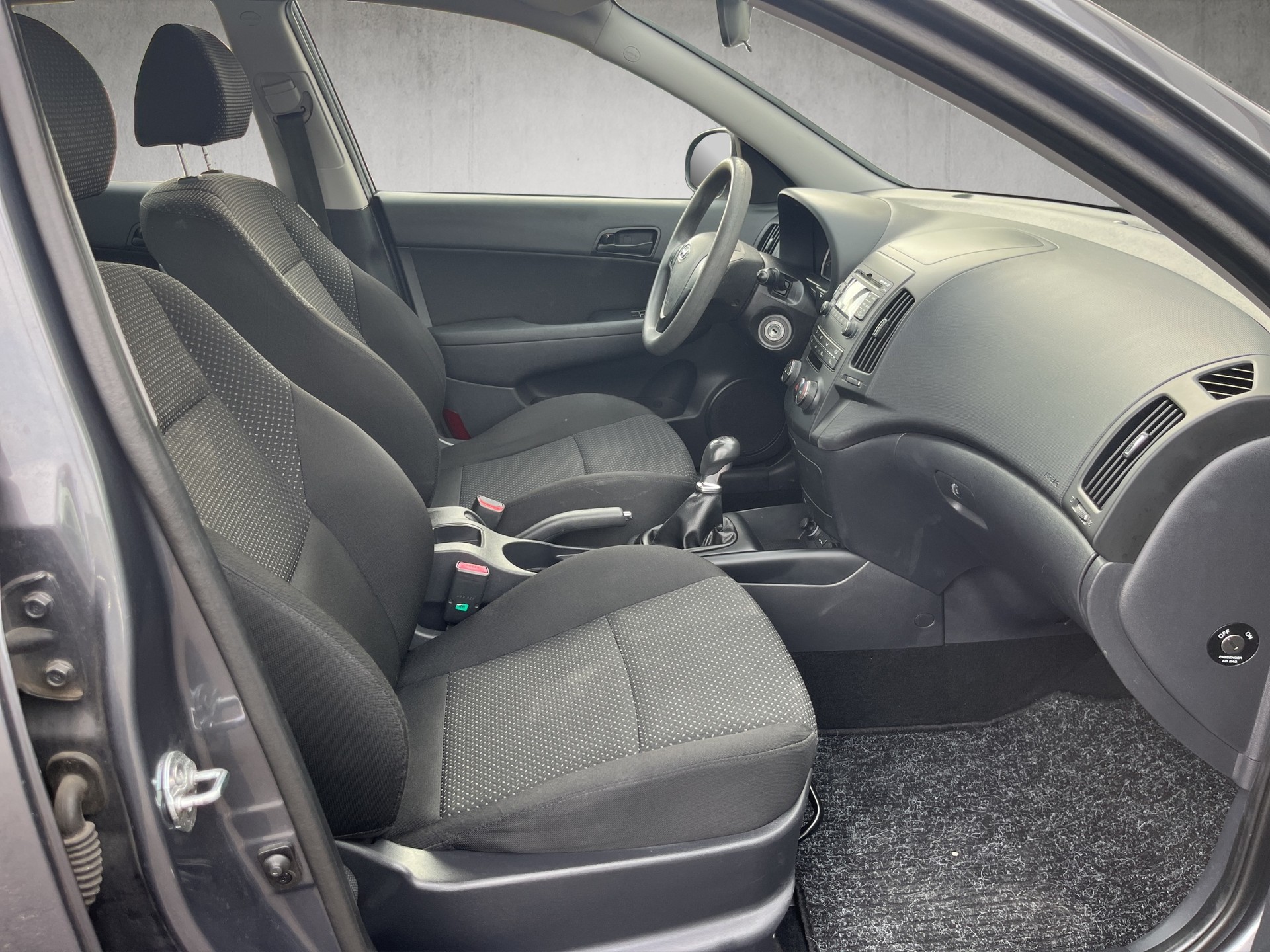HYUNDAI i30 1.4 Comfort-image-10