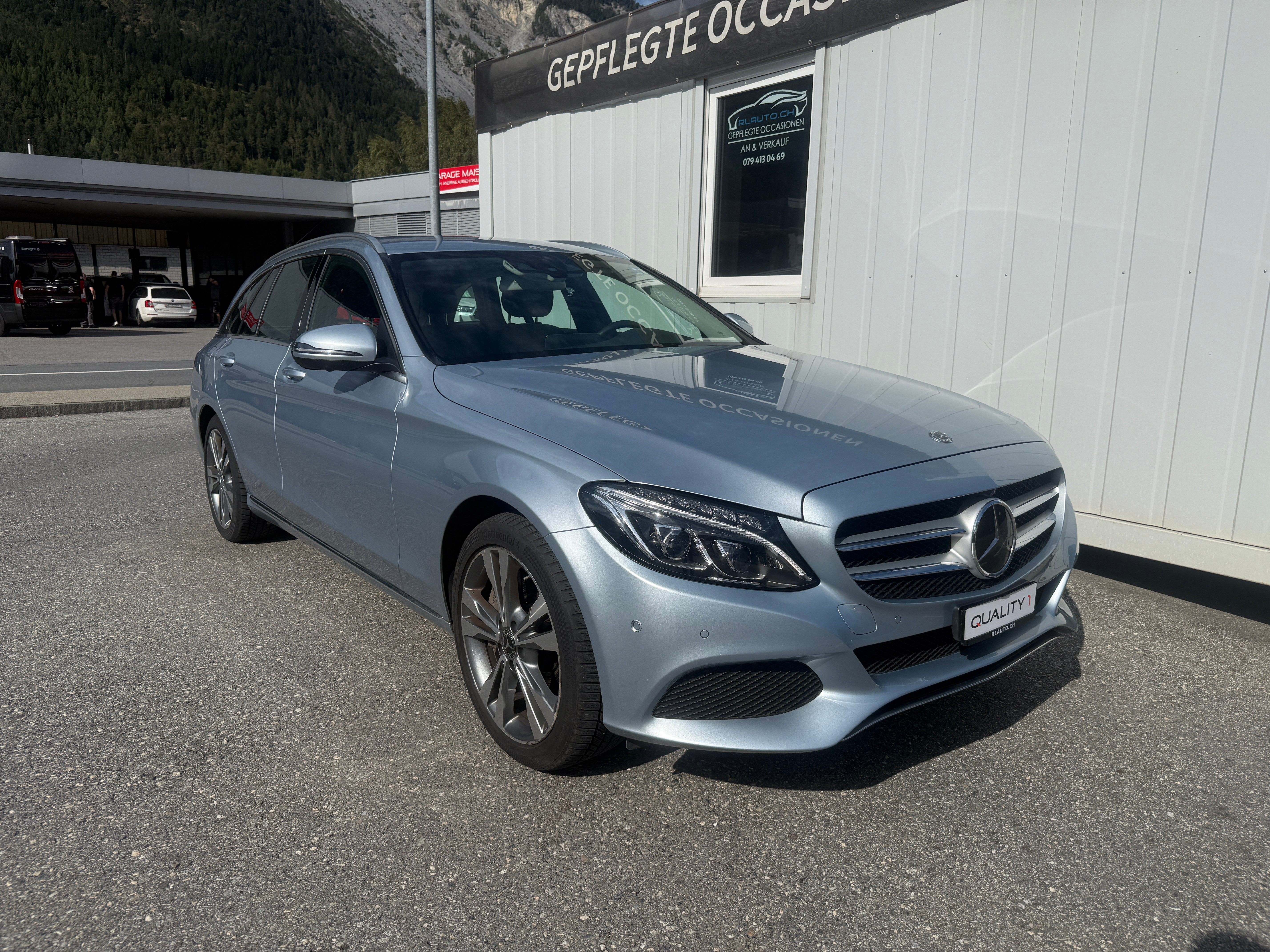 Car photo