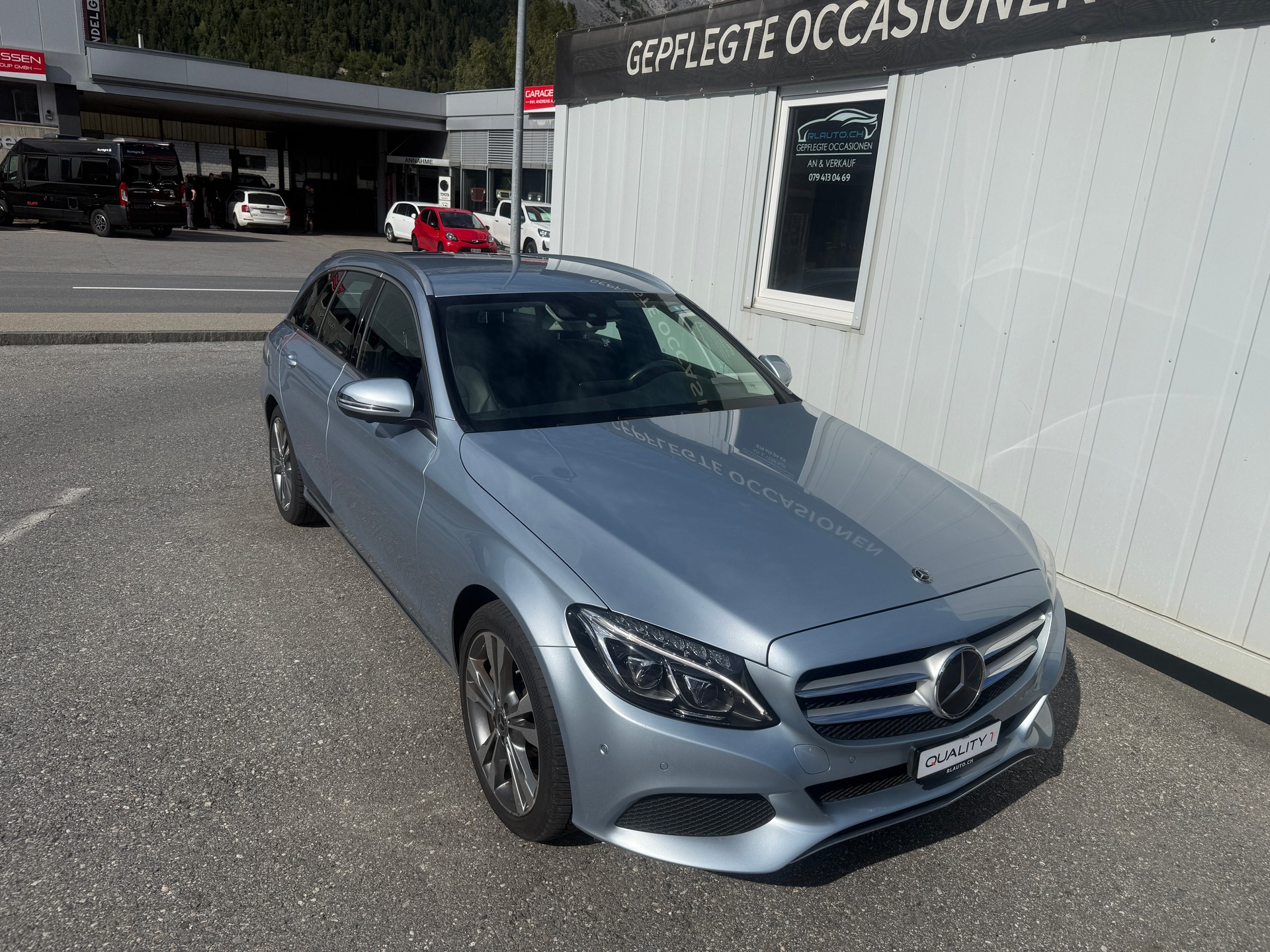 MERCEDES-BENZ C 400 Avantgarde 4Matic 9G-Tronic-showroom-element-1