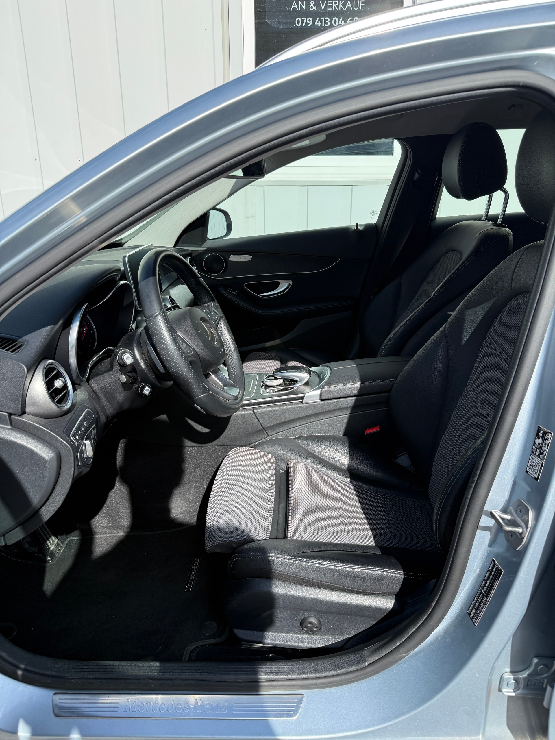 MERCEDES-BENZ C 400 Avantgarde 4Matic 9G-Tronic-image-10