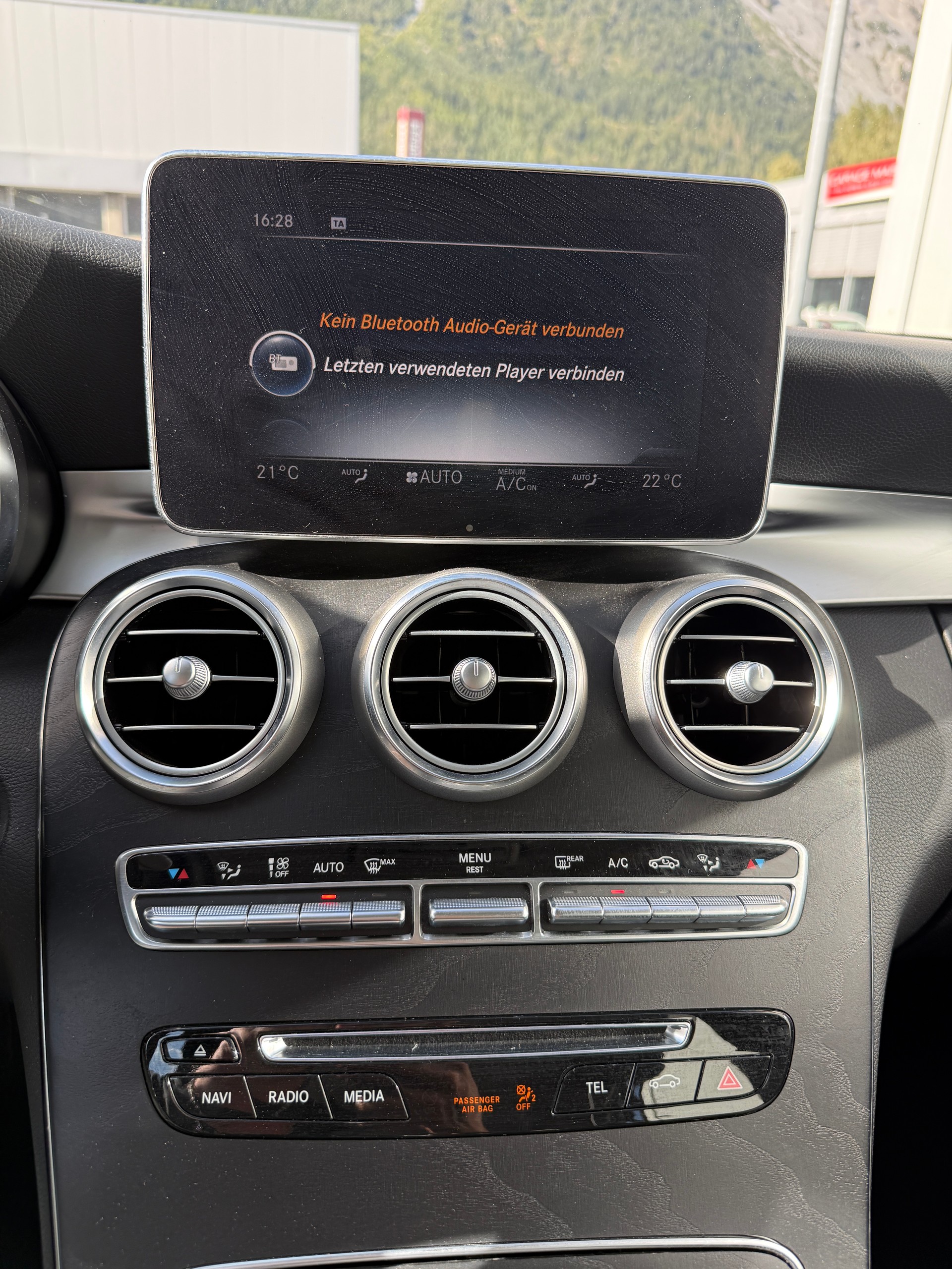 MERCEDES-BENZ C 400 Avantgarde 4Matic 9G-Tronic-image-18