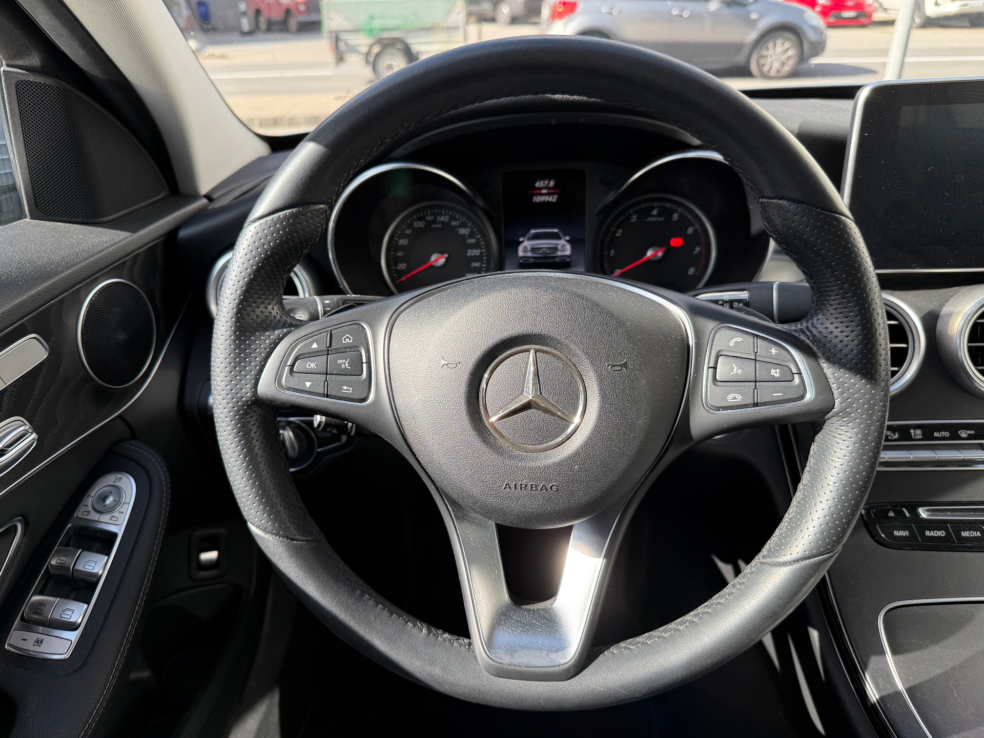 MERCEDES-BENZ C 400 Avantgarde 4Matic 9G-Tronic-image-15